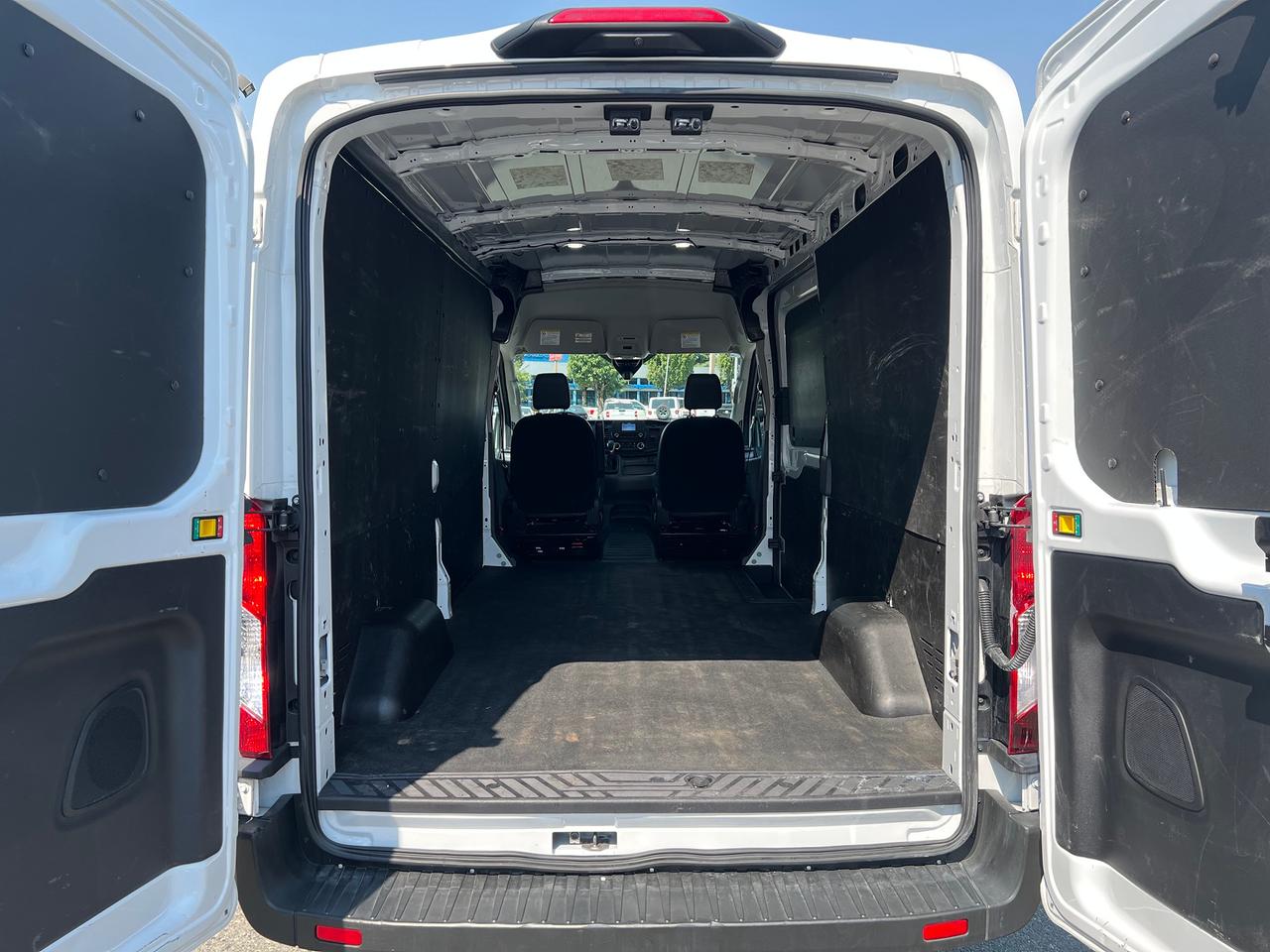 2024 Ford Transit Cargo Van T-250 148" Med Rf 9070 GVWR RWD Photo