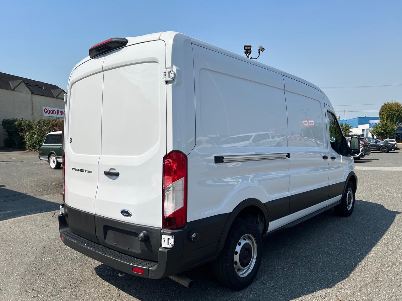 2024 Ford Transit Cargo Van T-250 148" Med Rf 9070 GVWR RWD Photo