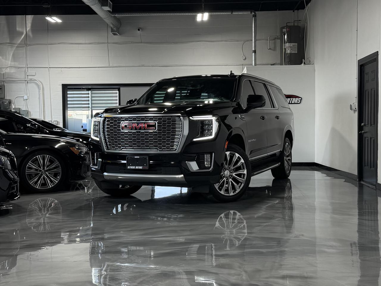 2021 GMC Yukon XL Denali Captain Seats, Cooled Seats, Moonroof - Photo #1