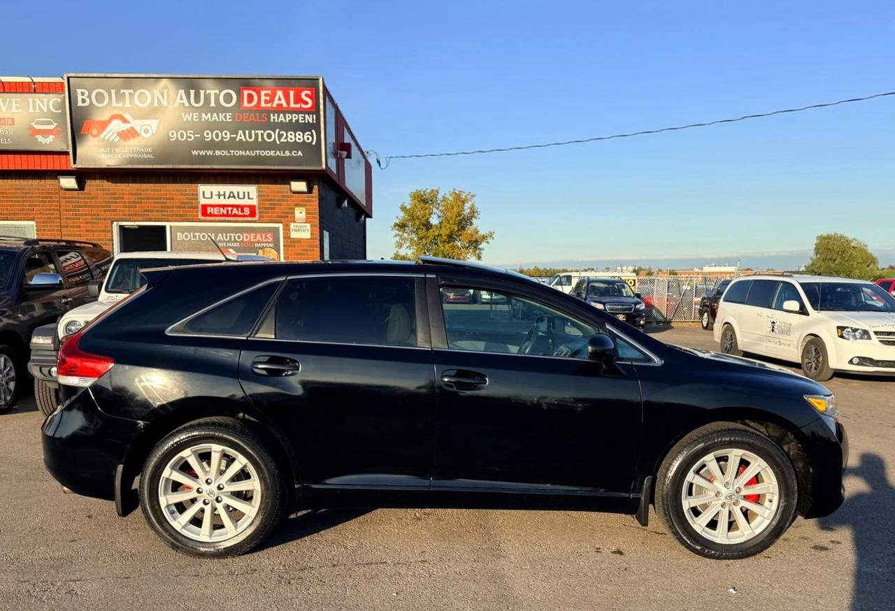 2010 Toyota Venza 4dr Wgn AWD Premium Package Photo3