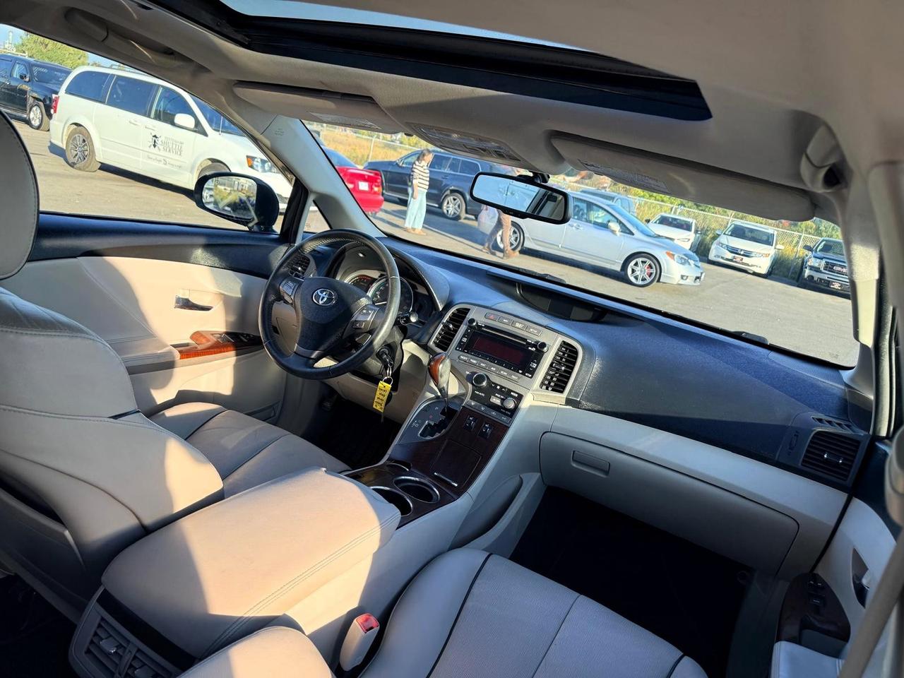 2010 Toyota Venza 4dr Wgn AWD Premium Package Photo