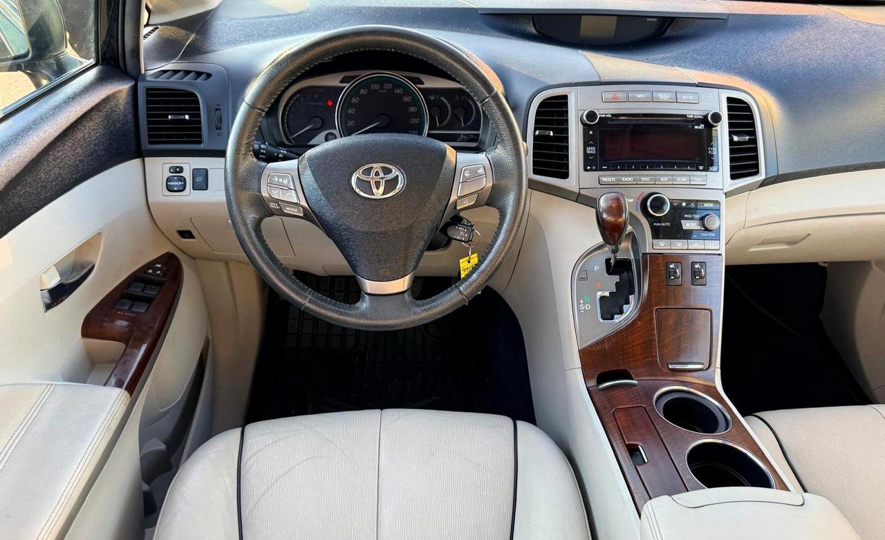 2010 Toyota Venza 4dr Wgn AWD Premium Package Photo