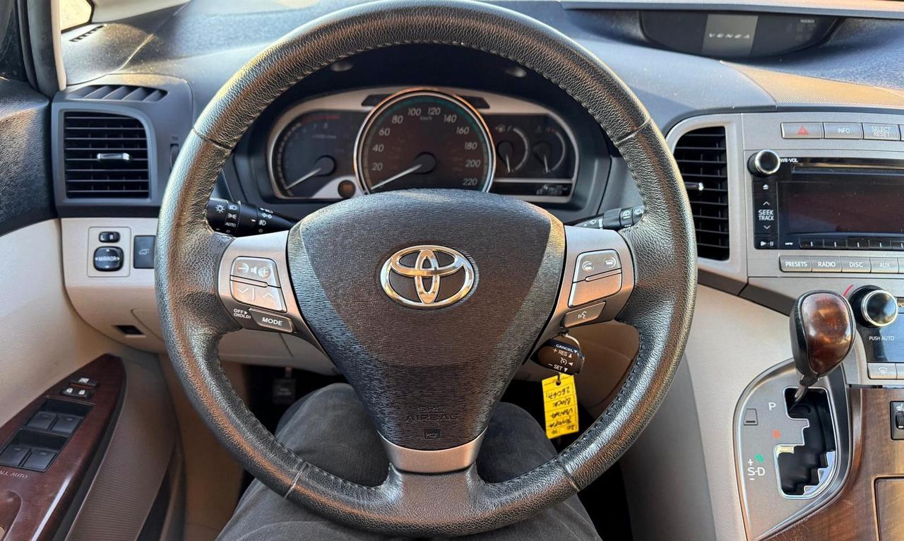 2010 Toyota Venza 4dr Wgn AWD Premium Package Photo