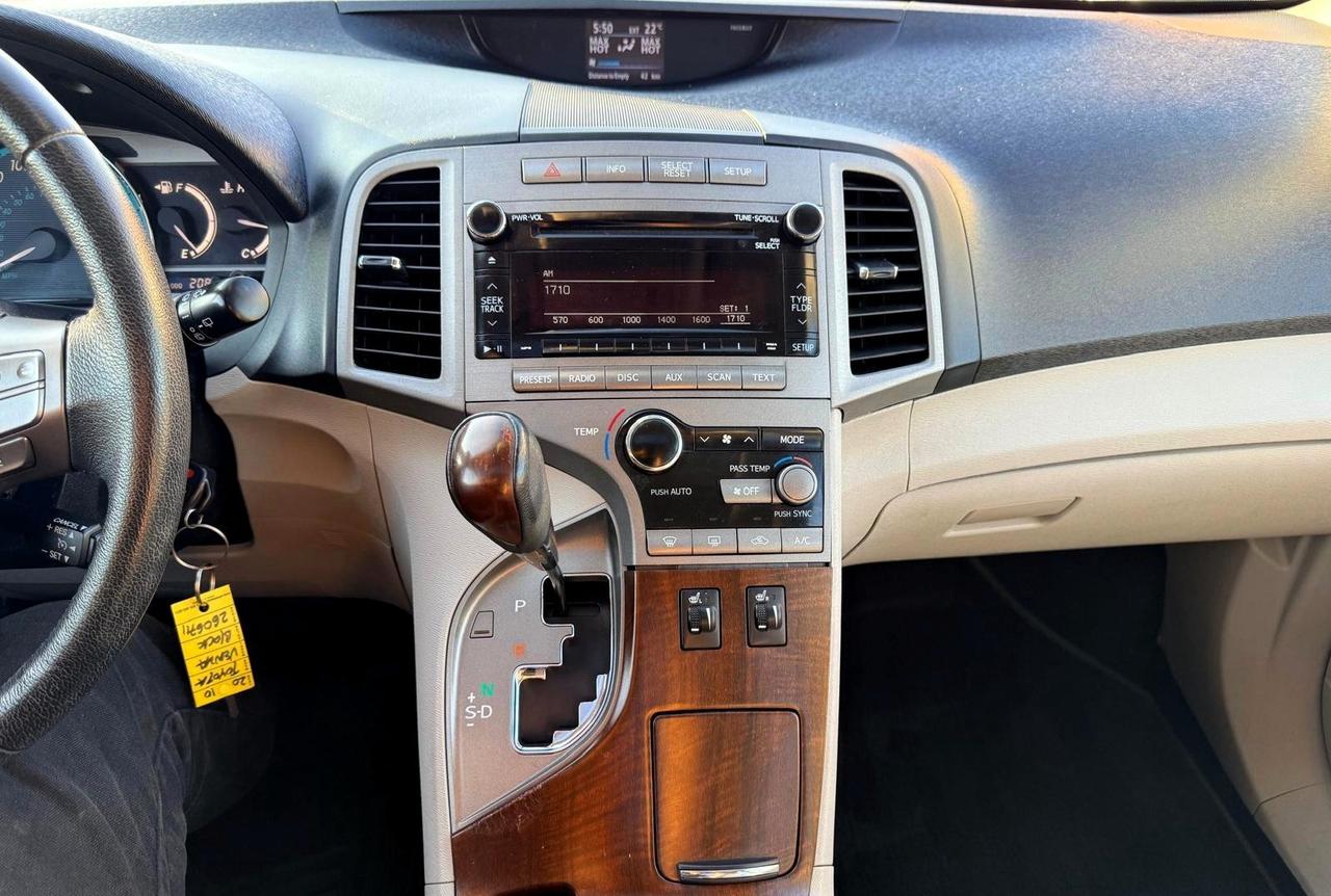 2010 Toyota Venza 4dr Wgn AWD Premium Package Photo