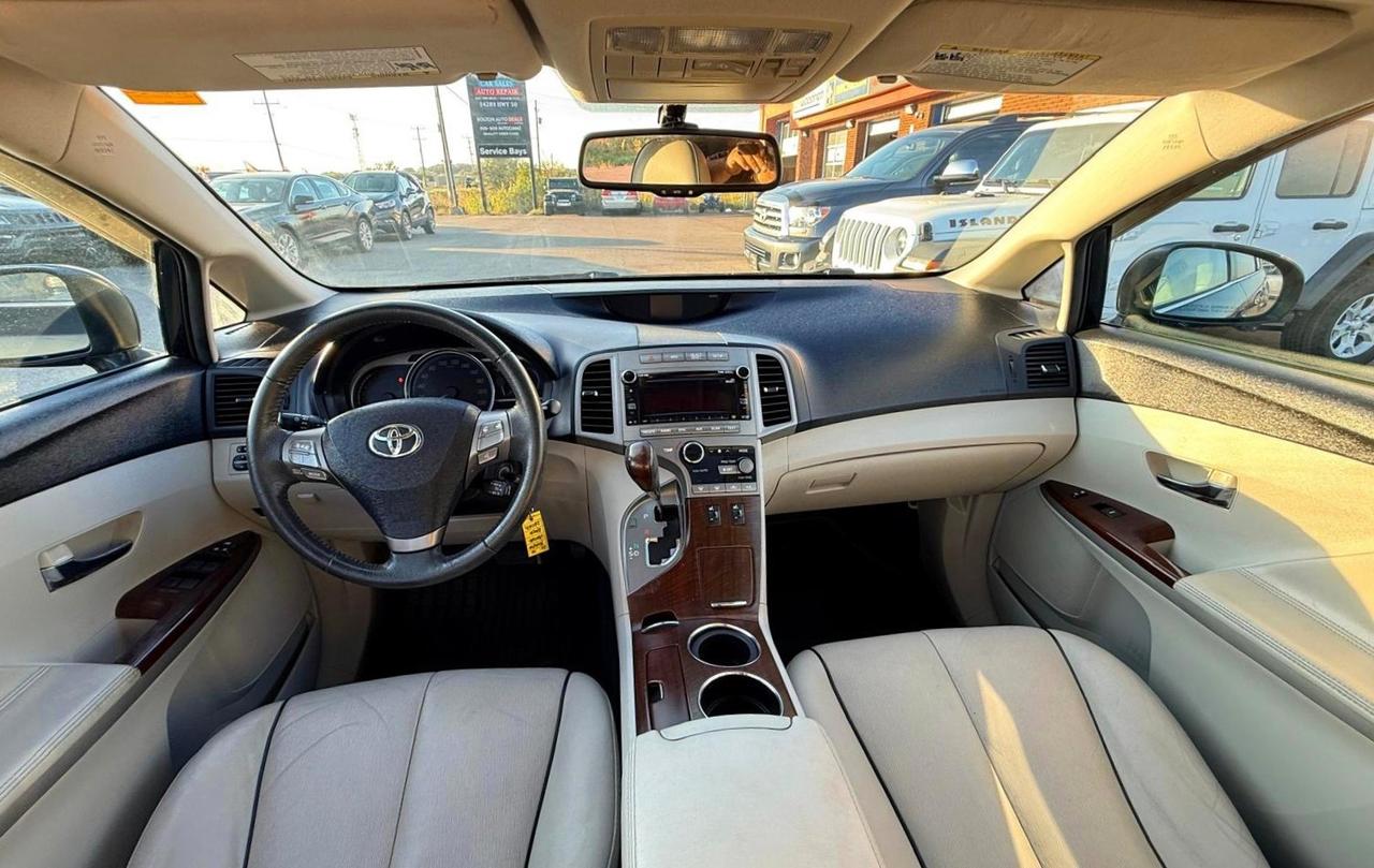 2010 Toyota Venza 4dr Wgn AWD Premium Package Photo