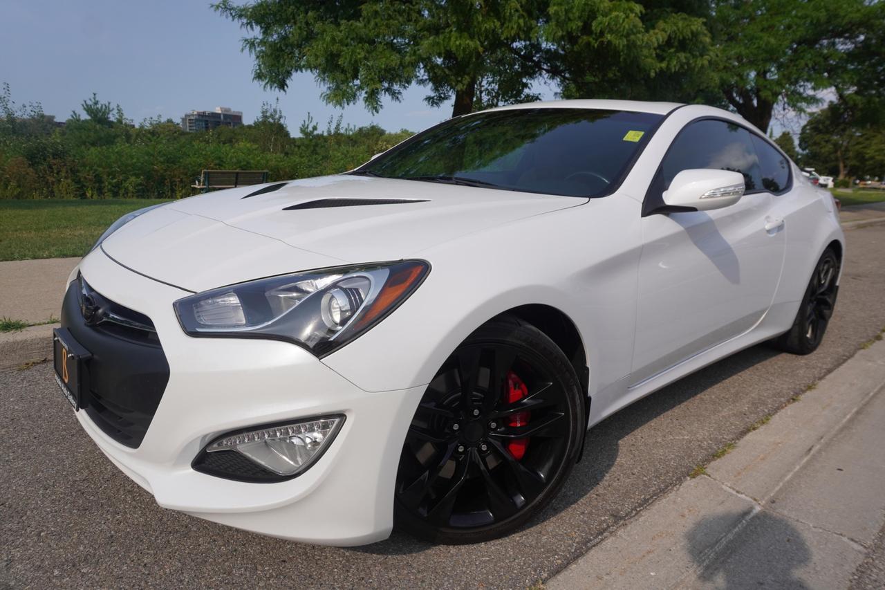 2016 Hyundai Genesis GT / 6 SPEED MANUAL / BREMBO'S / LOW KM'S / V6 / IMMACULATE SHAPE Photo0