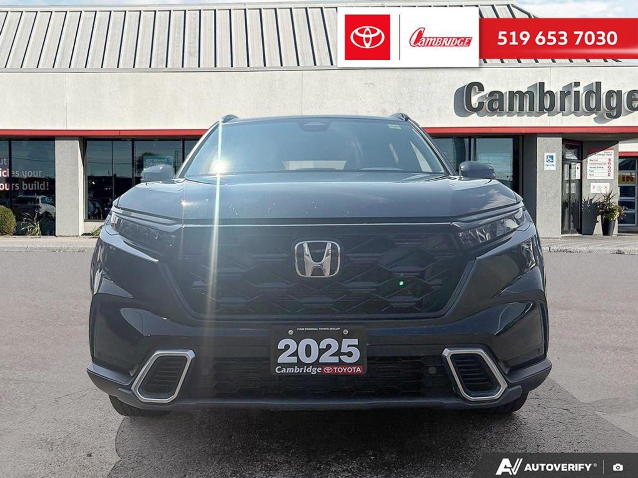 2025 Honda CR-V Hybrid Touring Photo1