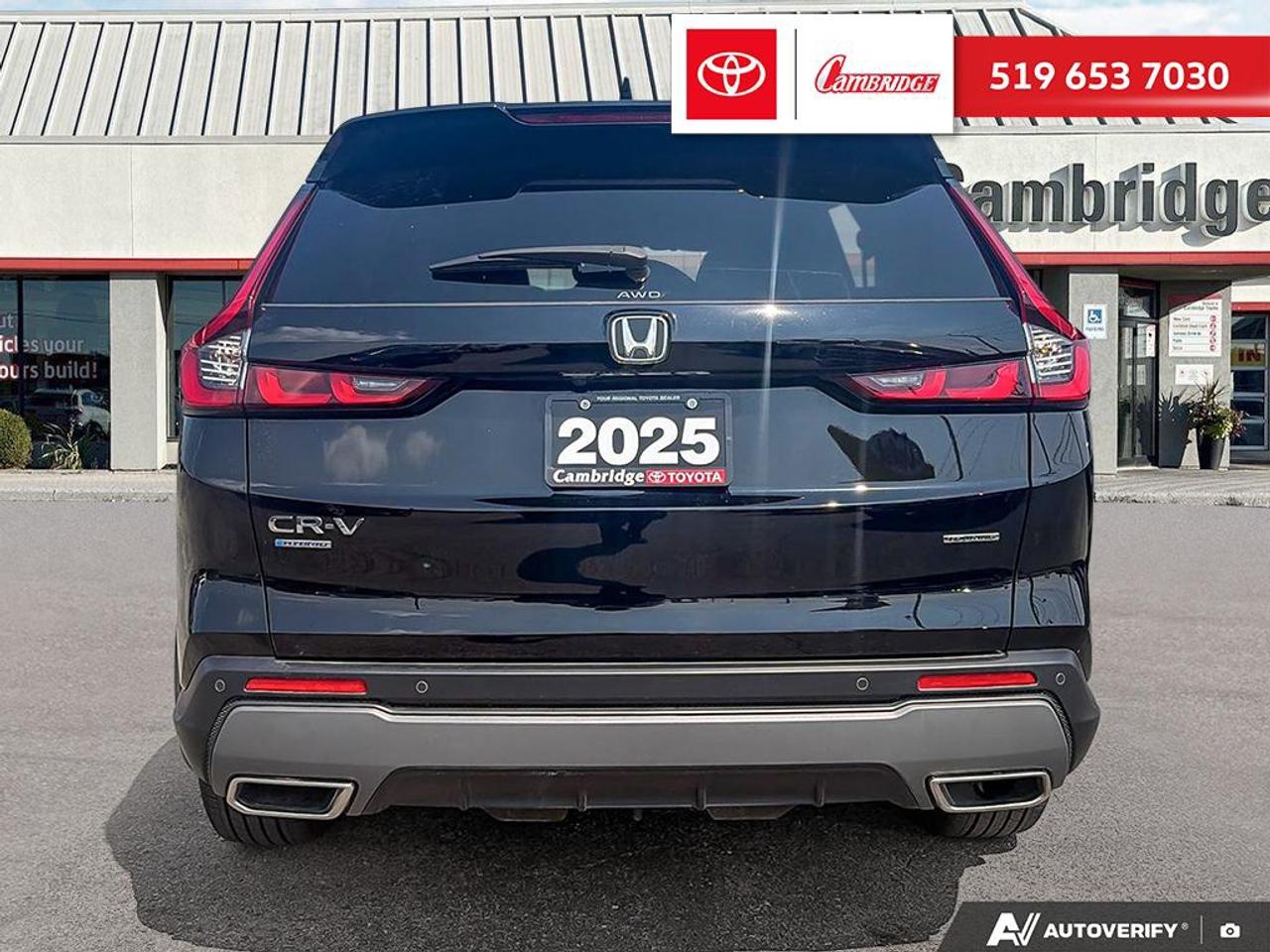 2025 Honda CR-V Hybrid Touring Photo4