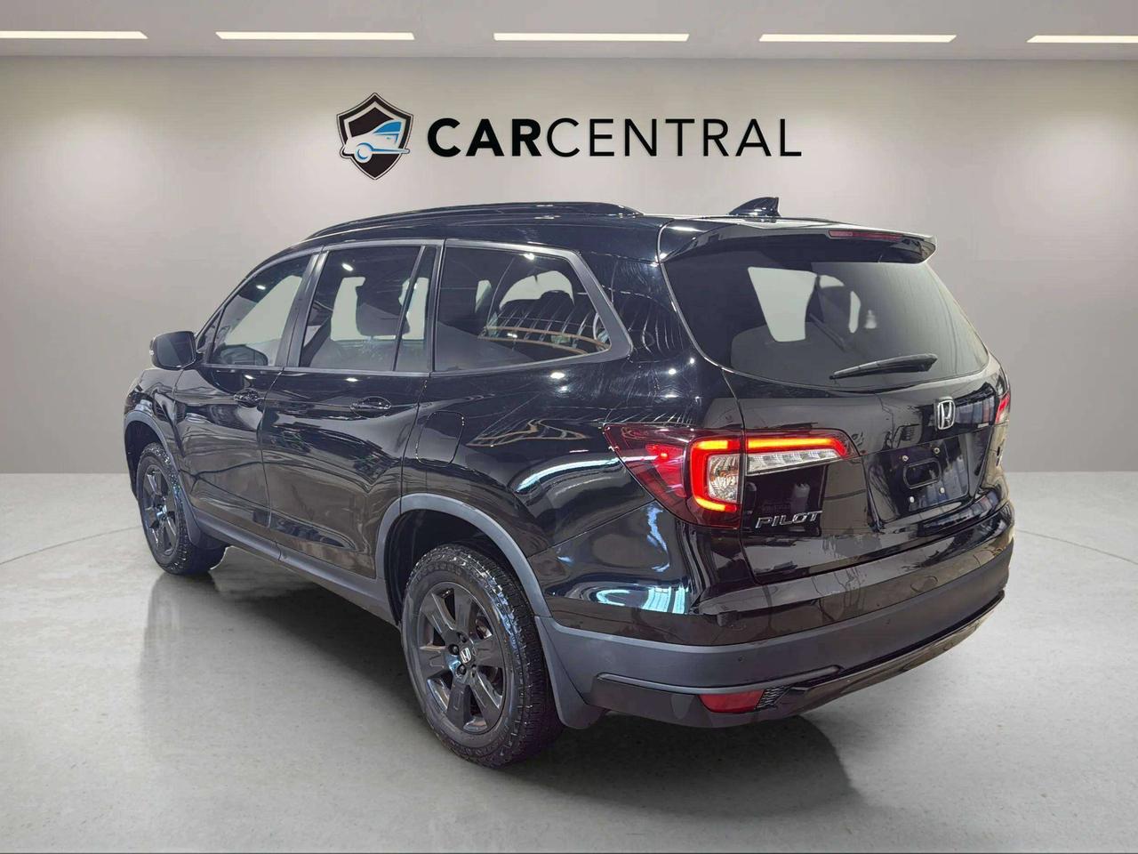 2022 Honda Pilot TRAILSPORT | CLEAN CARFAX | 1OWNER | CARPLAY Photo