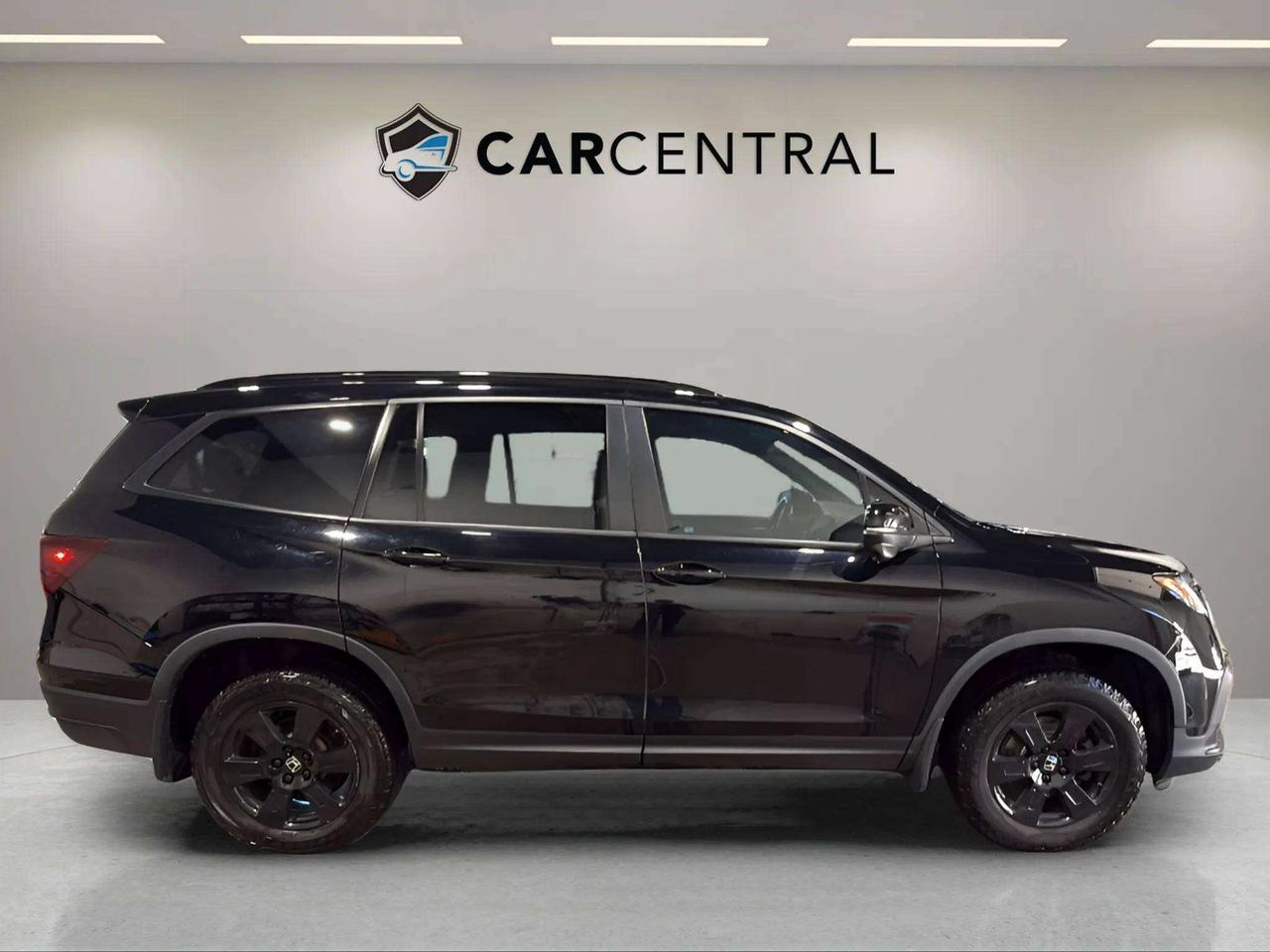 2022 Honda Pilot TRAILSPORT | CLEAN CARFAX | 1OWNER | CARPLAY Photo