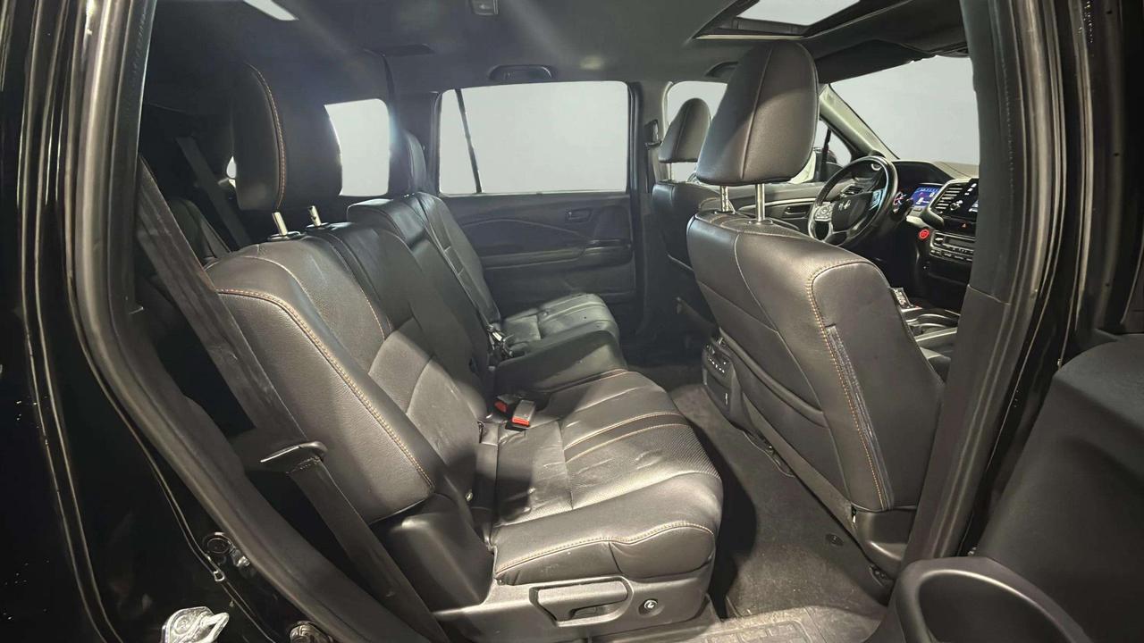 2022 Honda Pilot TRAILSPORT | CLEAN CARFAX | 1OWNER | CARPLAY Photo
