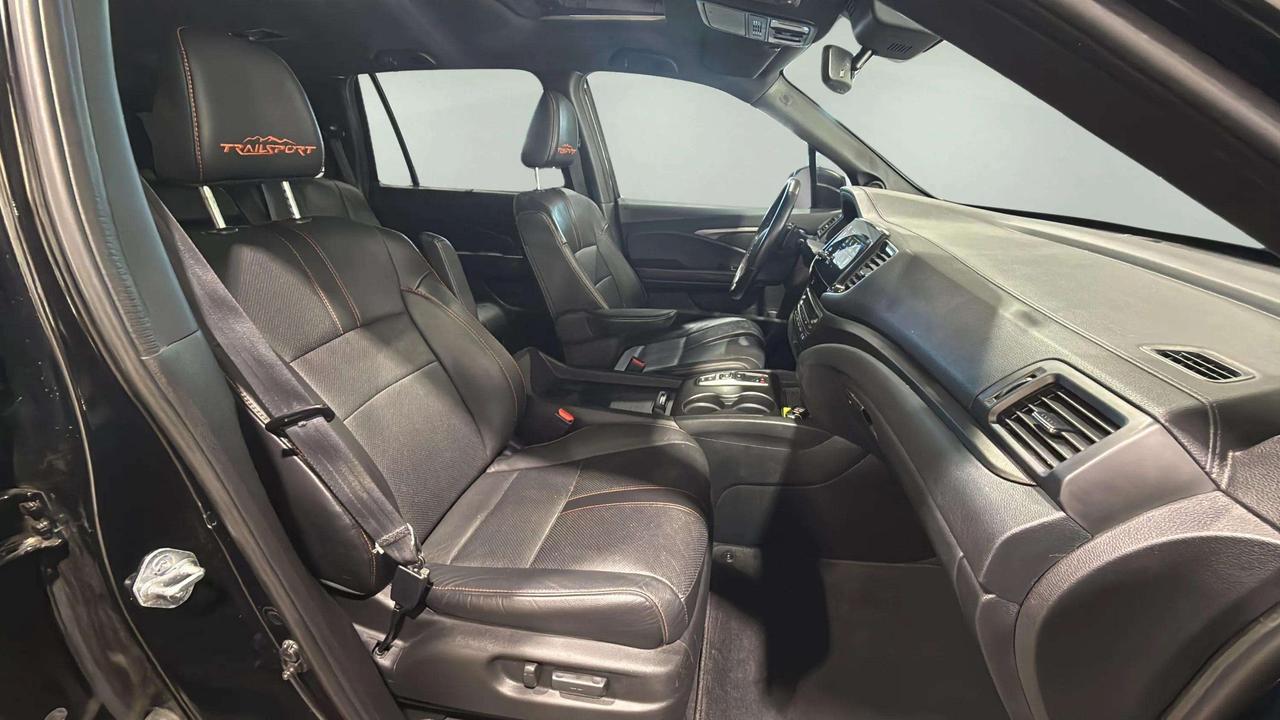 2022 Honda Pilot TRAILSPORT | CLEAN CARFAX | 1OWNER | CARPLAY Photo