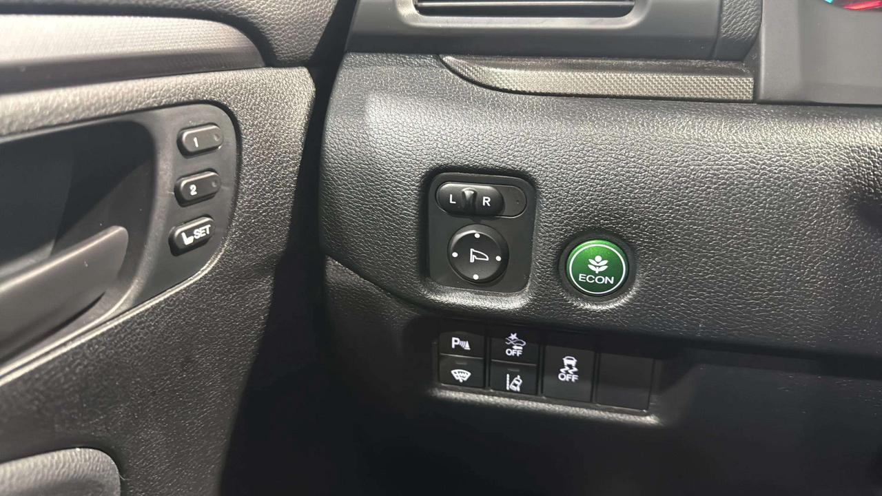 2022 Honda Pilot TRAILSPORT | CLEAN CARFAX | 1OWNER | CARPLAY Photo