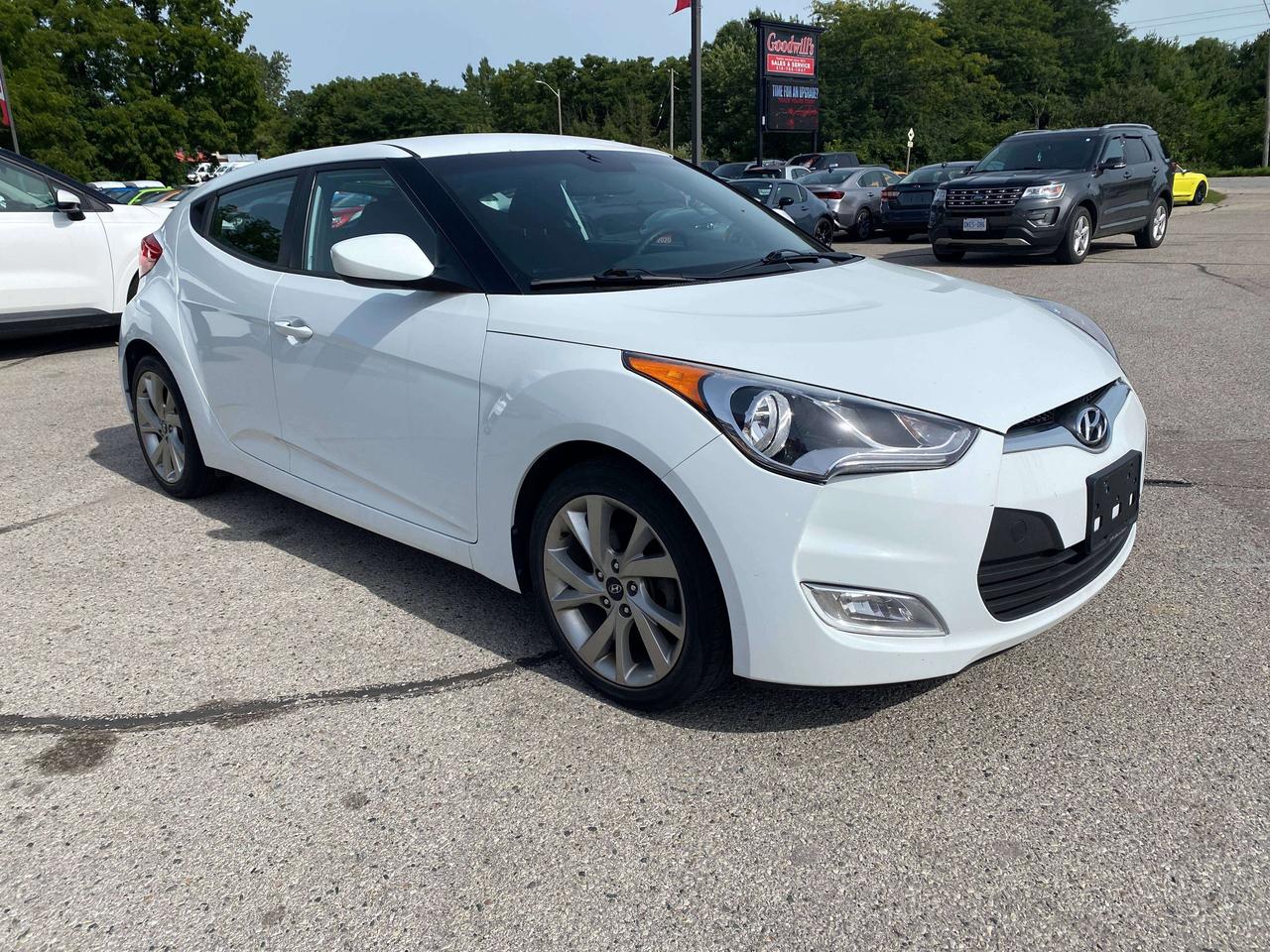 2016 Hyundai Veloster  - Photo #1