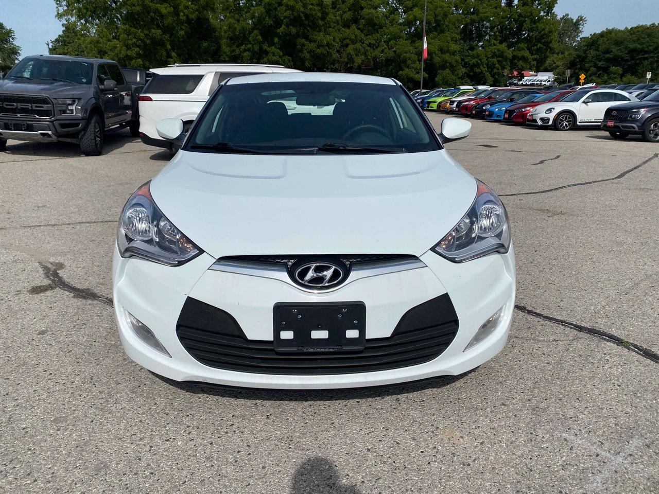 2016 Hyundai Veloster  - Photo #2