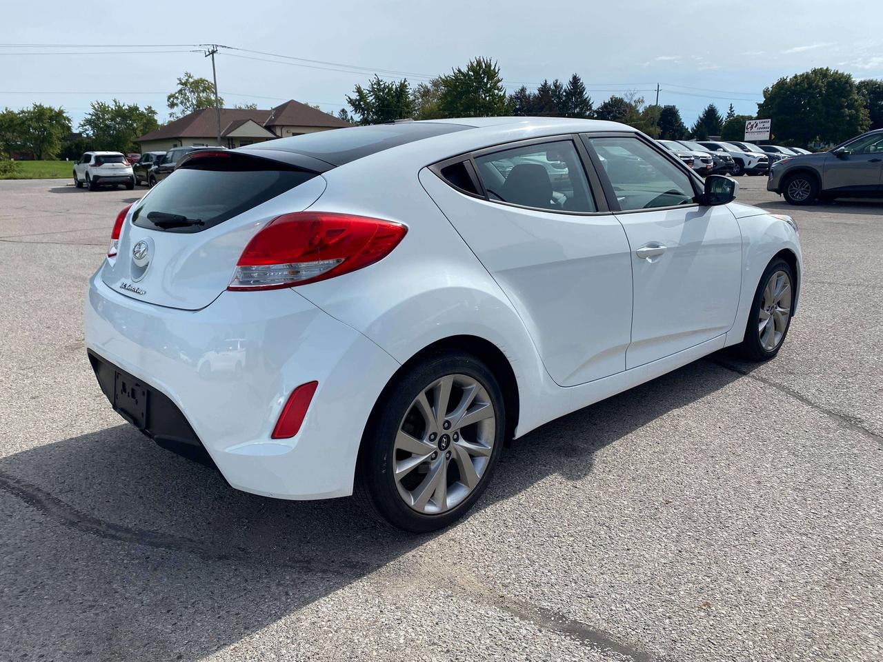 2016 Hyundai Veloster  Photo
