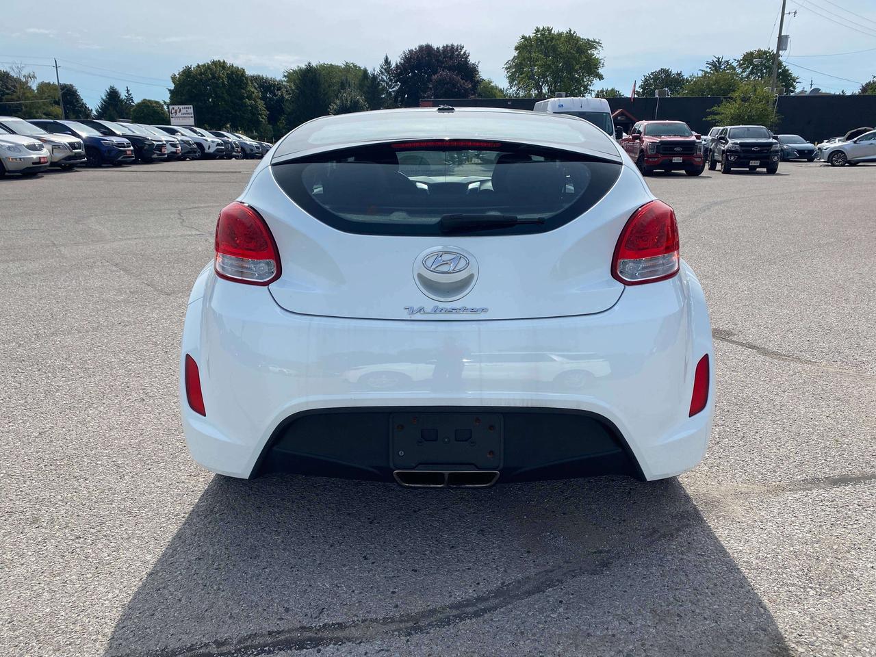 2016 Hyundai Veloster  - Photo #6
