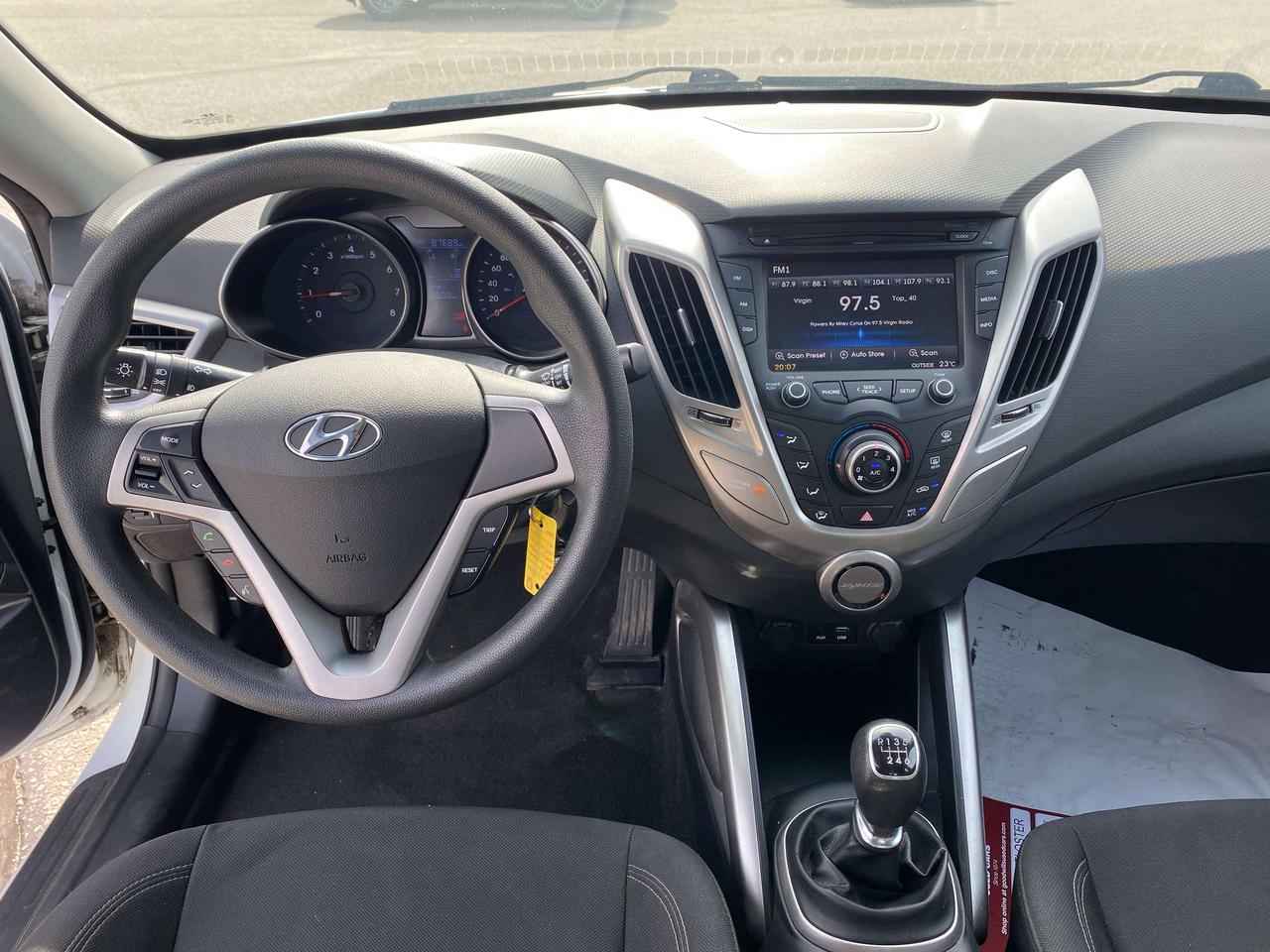 2016 Hyundai Veloster  Photo
