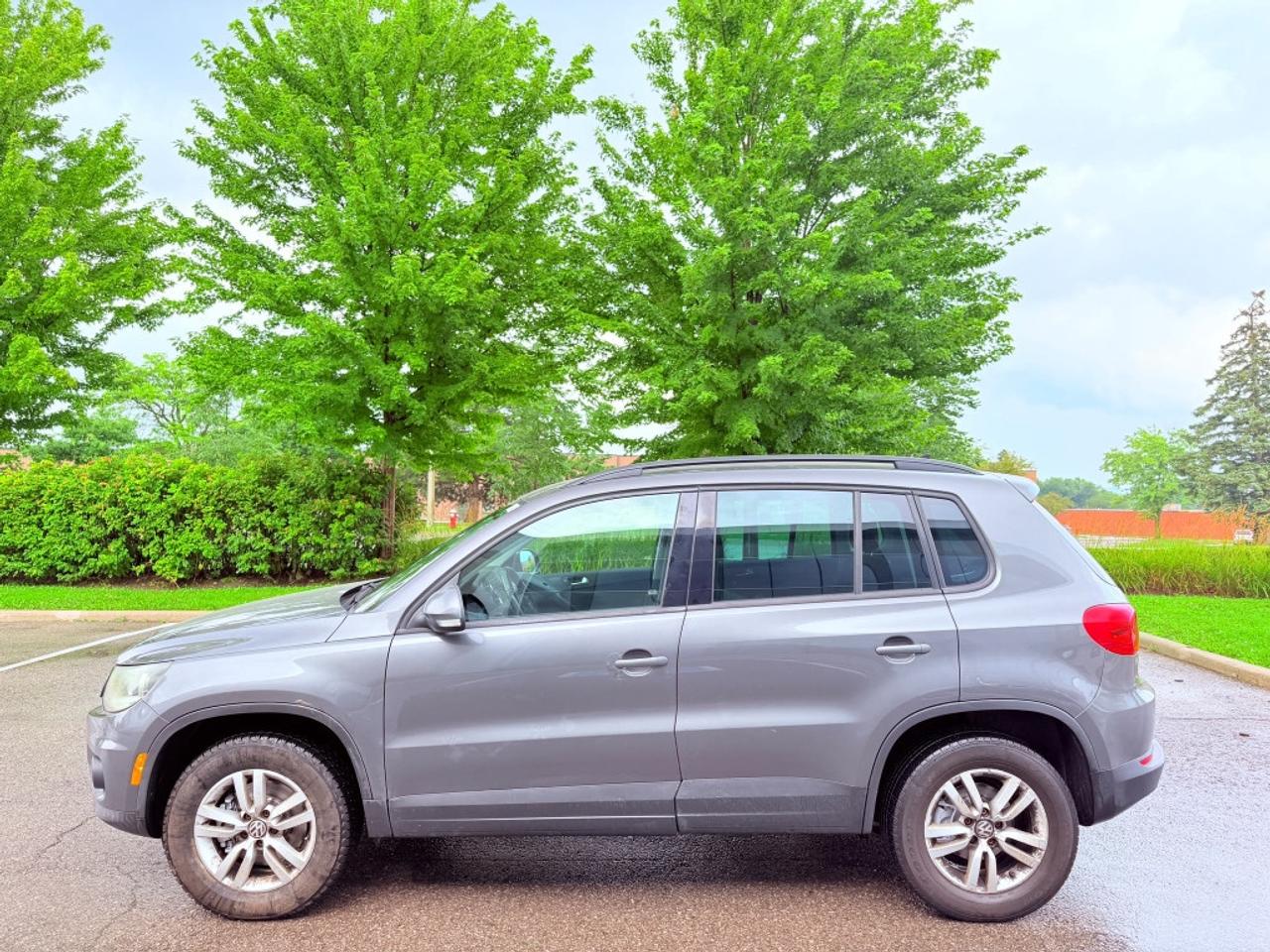 2015 Volkswagen Tiguan 2WD 4dr Auto Photo4