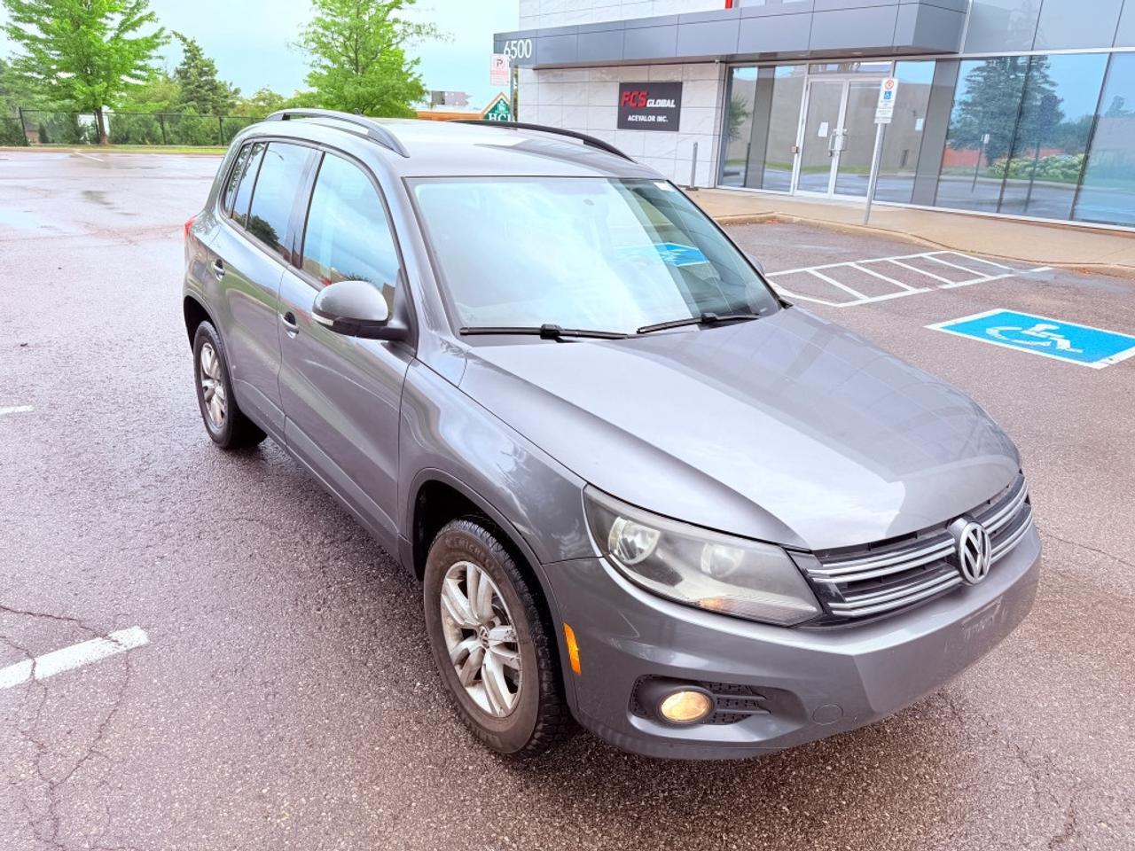 2015 Volkswagen Tiguan 2WD 4dr Auto Photo2