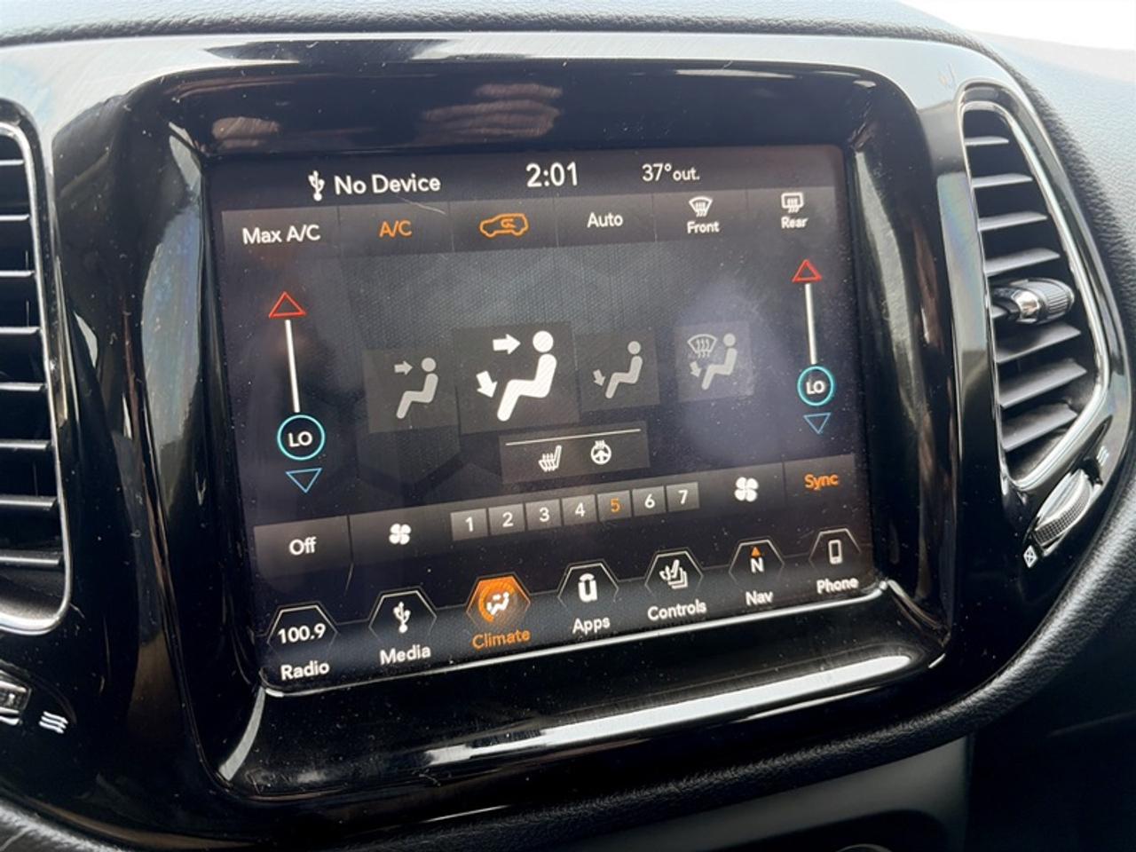 2020 Jeep Compass Limited w/Advanced Safety  *CLEAN CARFAX* Photo