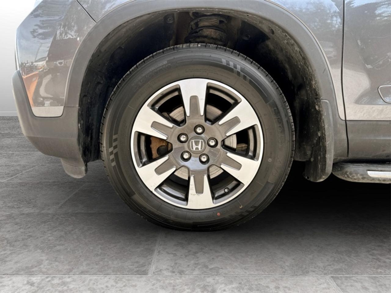 2017 Honda Ridgeline Touring  **22 SERVICE RECORDS** Photo