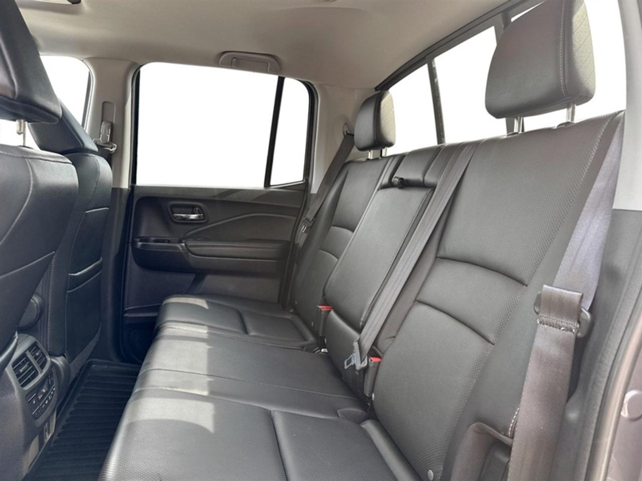 2017 Honda Ridgeline Touring  **22 SERVICE RECORDS** Photo