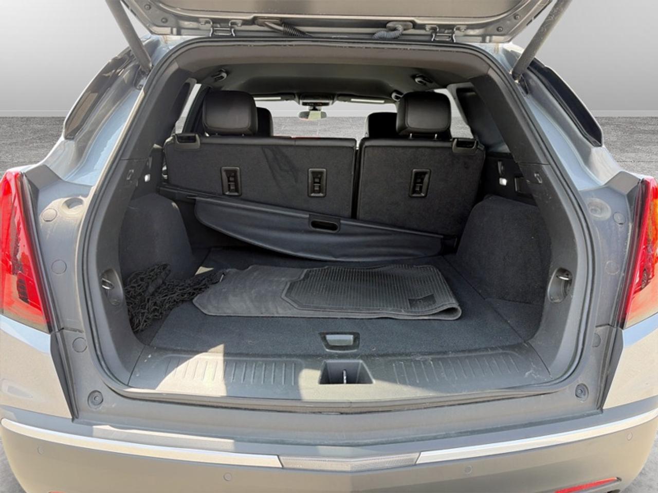 2022 Cadillac XT5 Luxury  **LOW MILEAGE** Photo