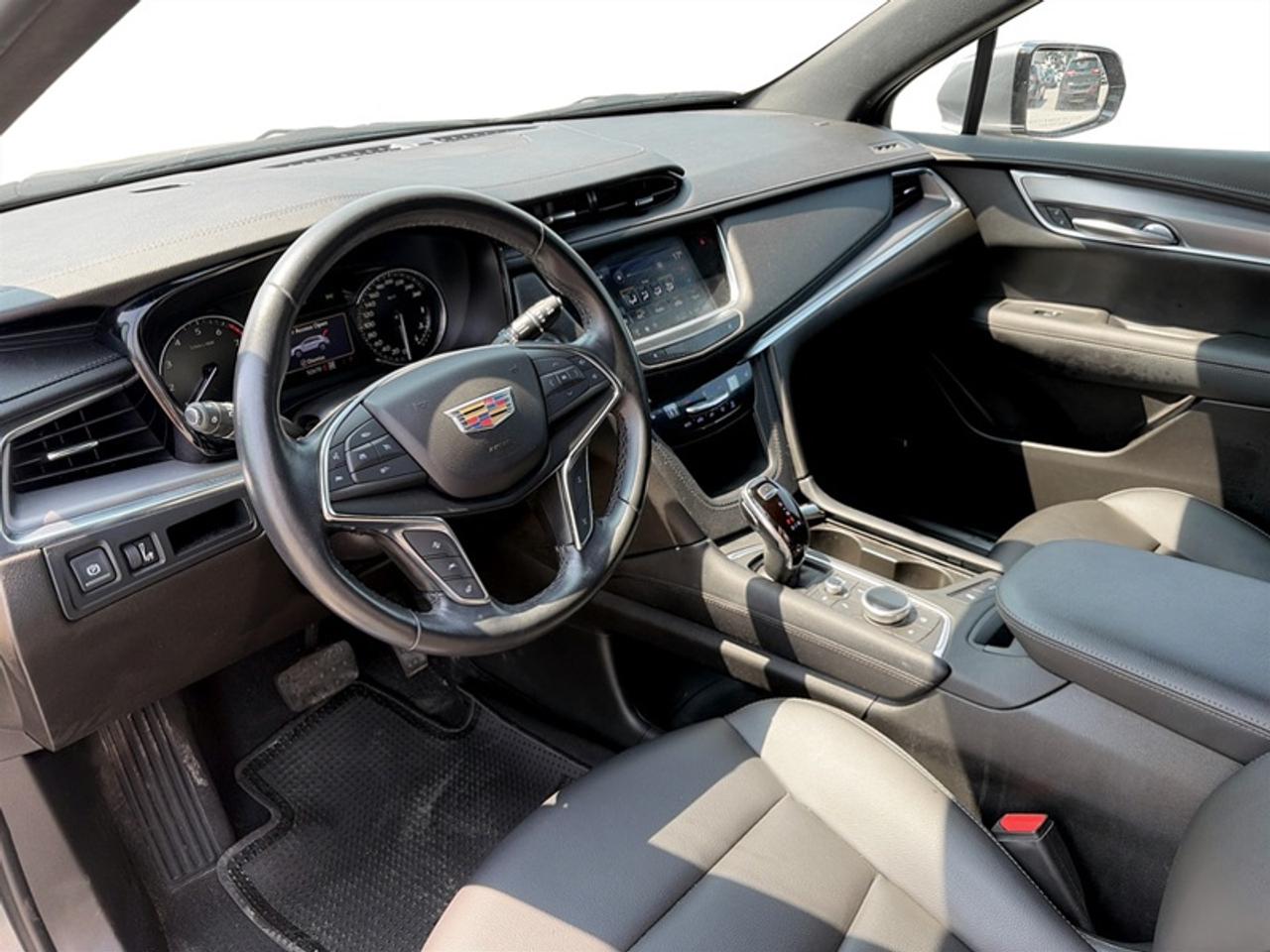 2022 Cadillac XT5 Luxury  **LOW MILEAGE** Photo