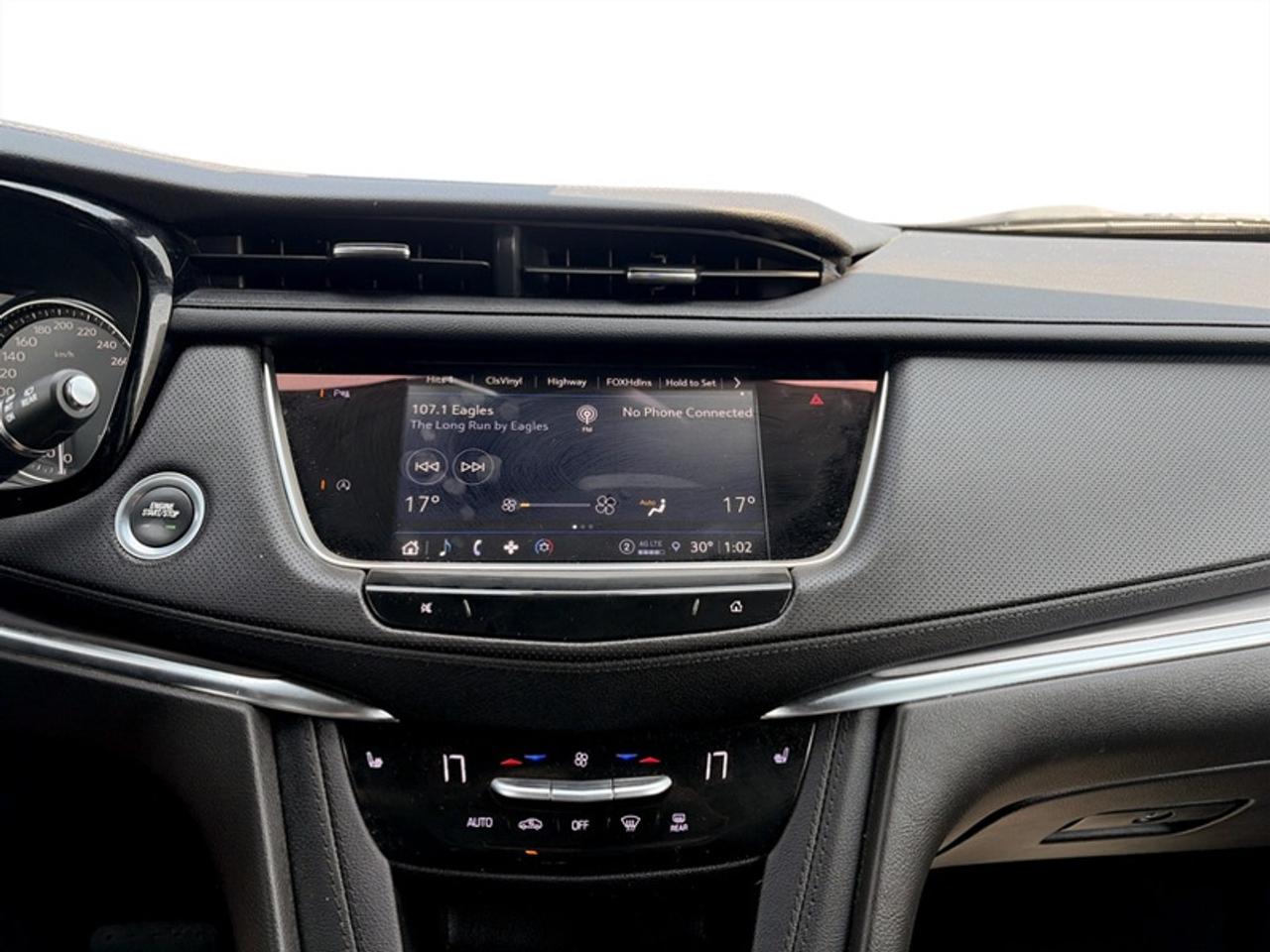 2022 Cadillac XT5 Luxury  **LOW MILEAGE** Photo