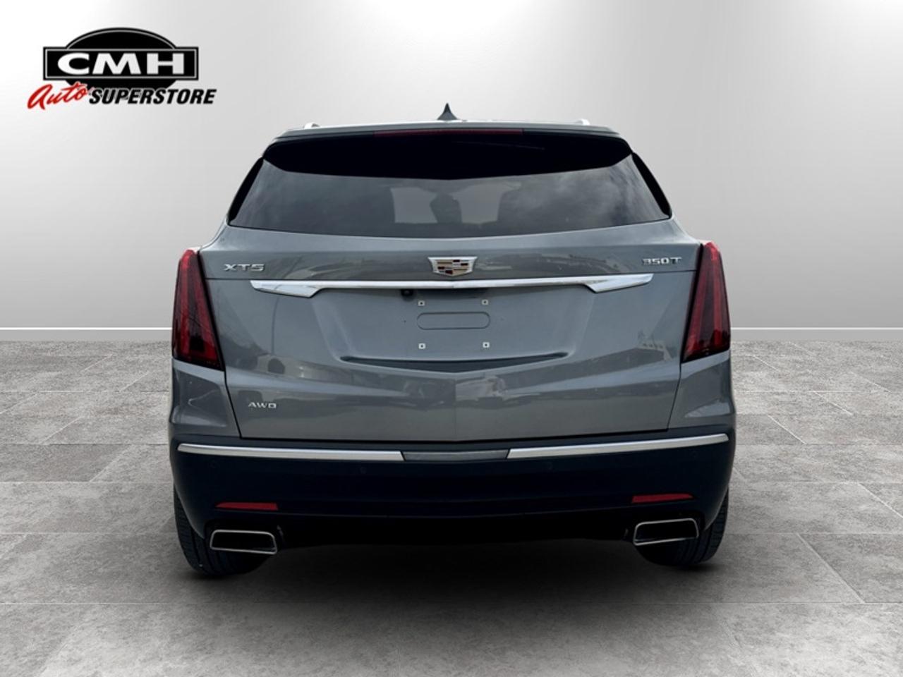 2022 Cadillac XT5 Luxury  **LOW MILEAGE** Photo