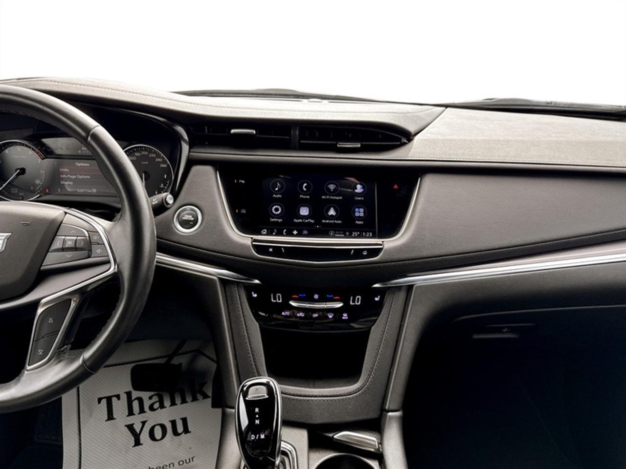 2022 Cadillac XT5 Luxury  **LOW MILEAGE** Photo