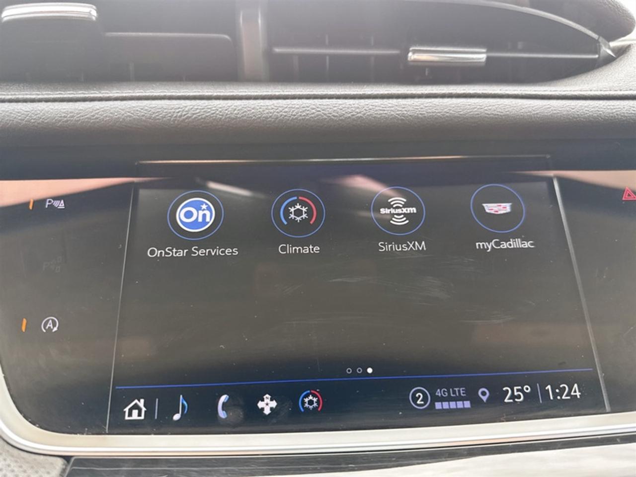2022 Cadillac XT5 Luxury  **LOW MILEAGE** Photo