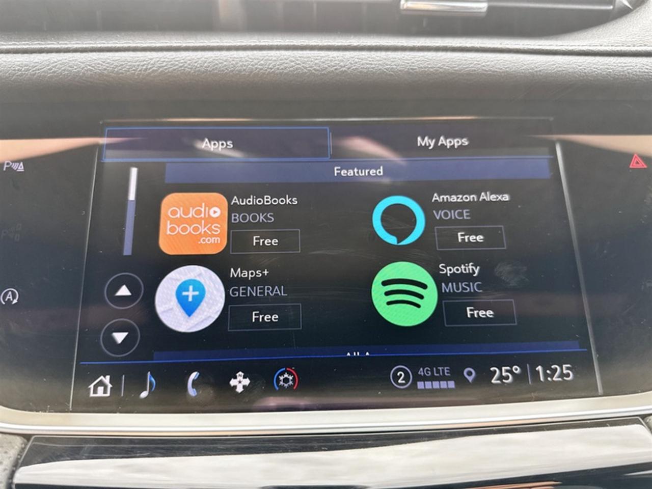 2022 Cadillac XT5 Luxury  **LOW MILEAGE** Photo