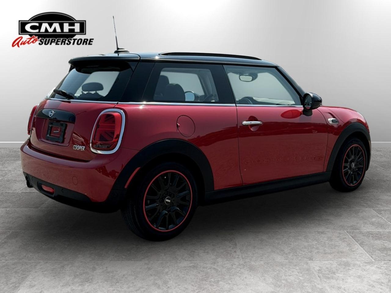 2019 MINI 3 Door 2-Door Hatchback  **CLEAN CARFAX** Photo