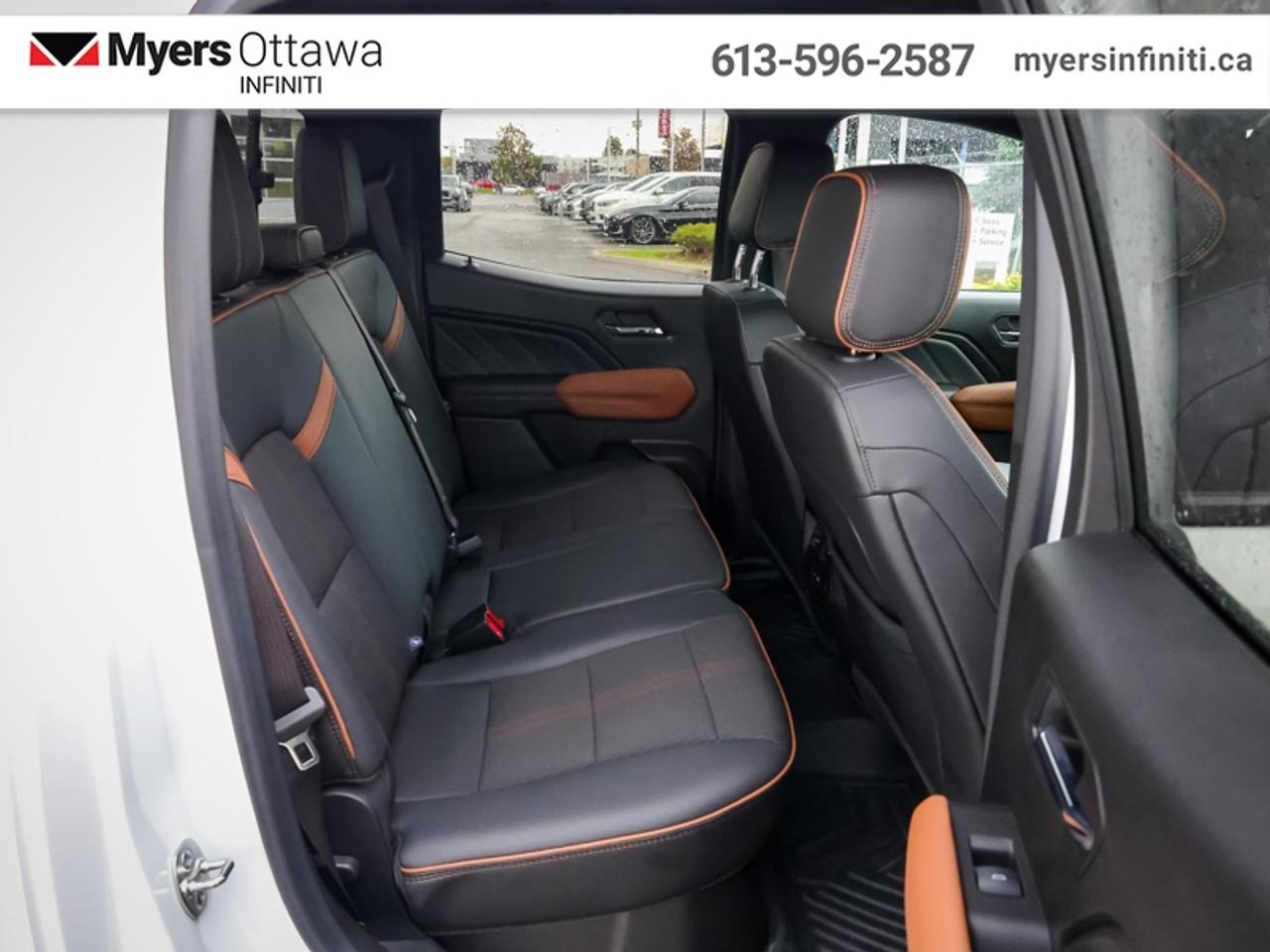2024 GMC Canyon AT4  Tow Pkg, Remote Start, Heated Seats Photo