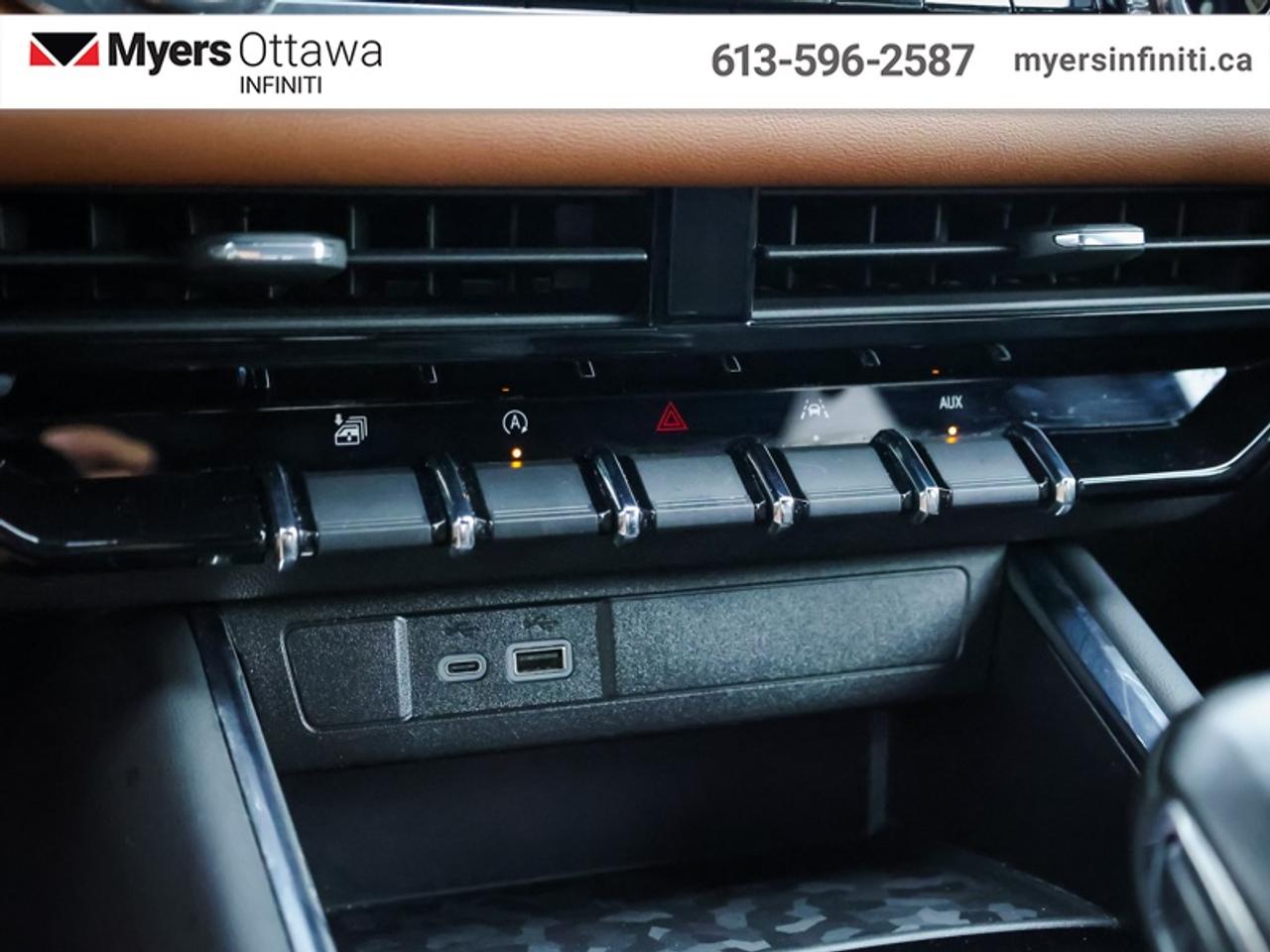 2024 GMC Canyon AT4  Tow Pkg, Remote Start, Heated Seats Photo