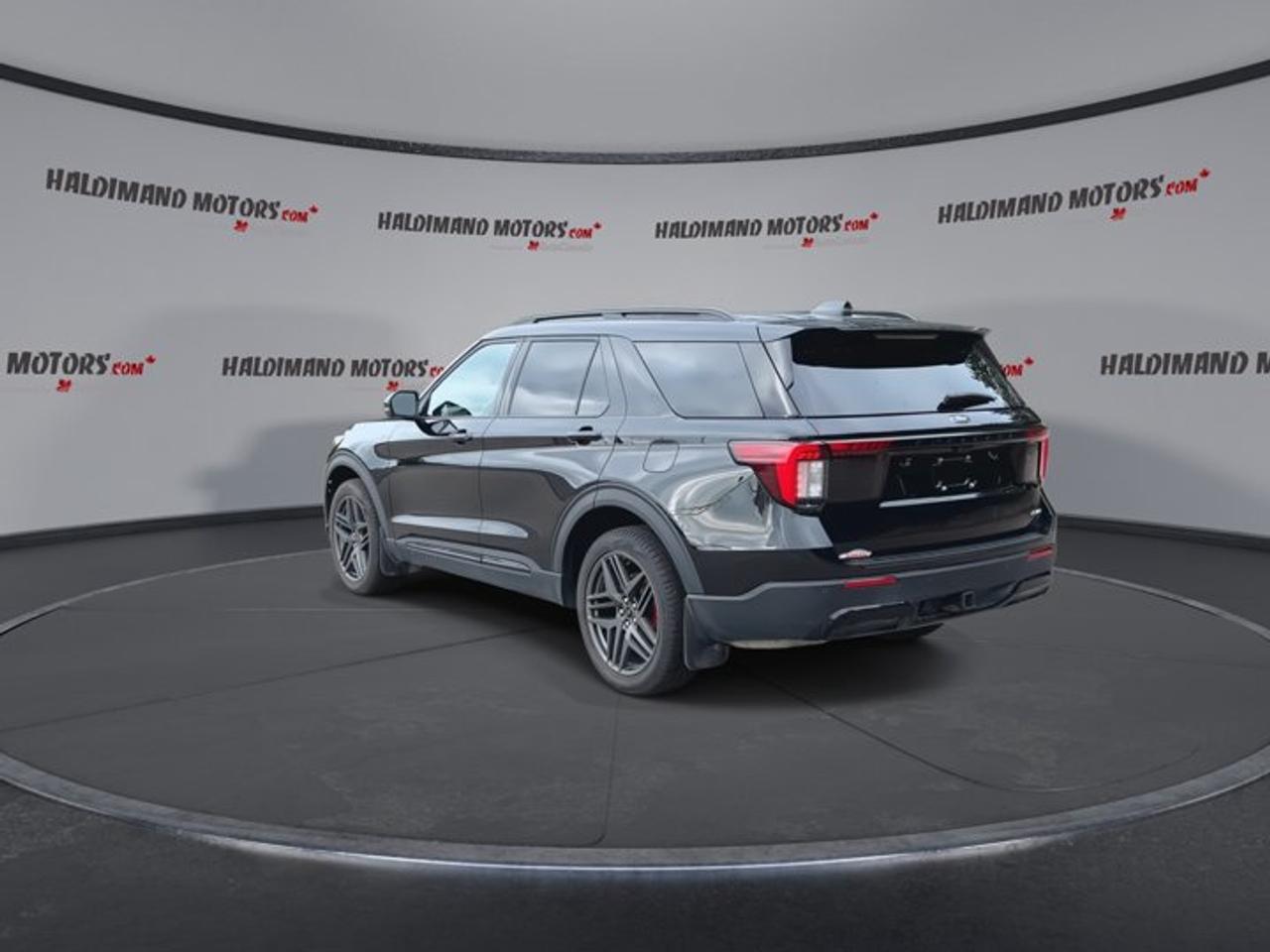 2025 Ford Explorer ST-Line 4WD | One Owner | No Accidents | Vent. Seats Photo