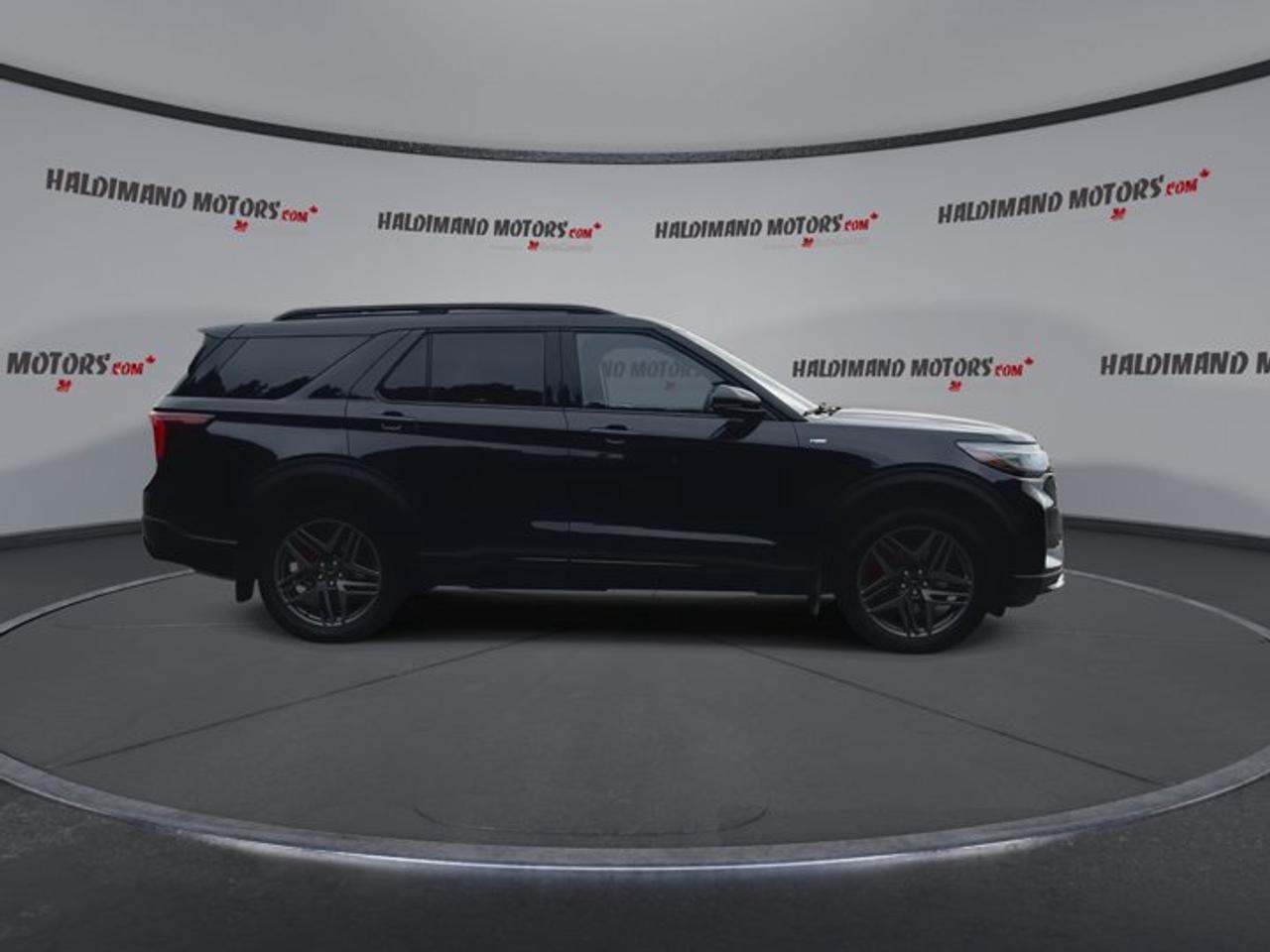 2025 Ford Explorer ST-Line 4WD | One Owner | No Accidents | Vent. Seats Photo