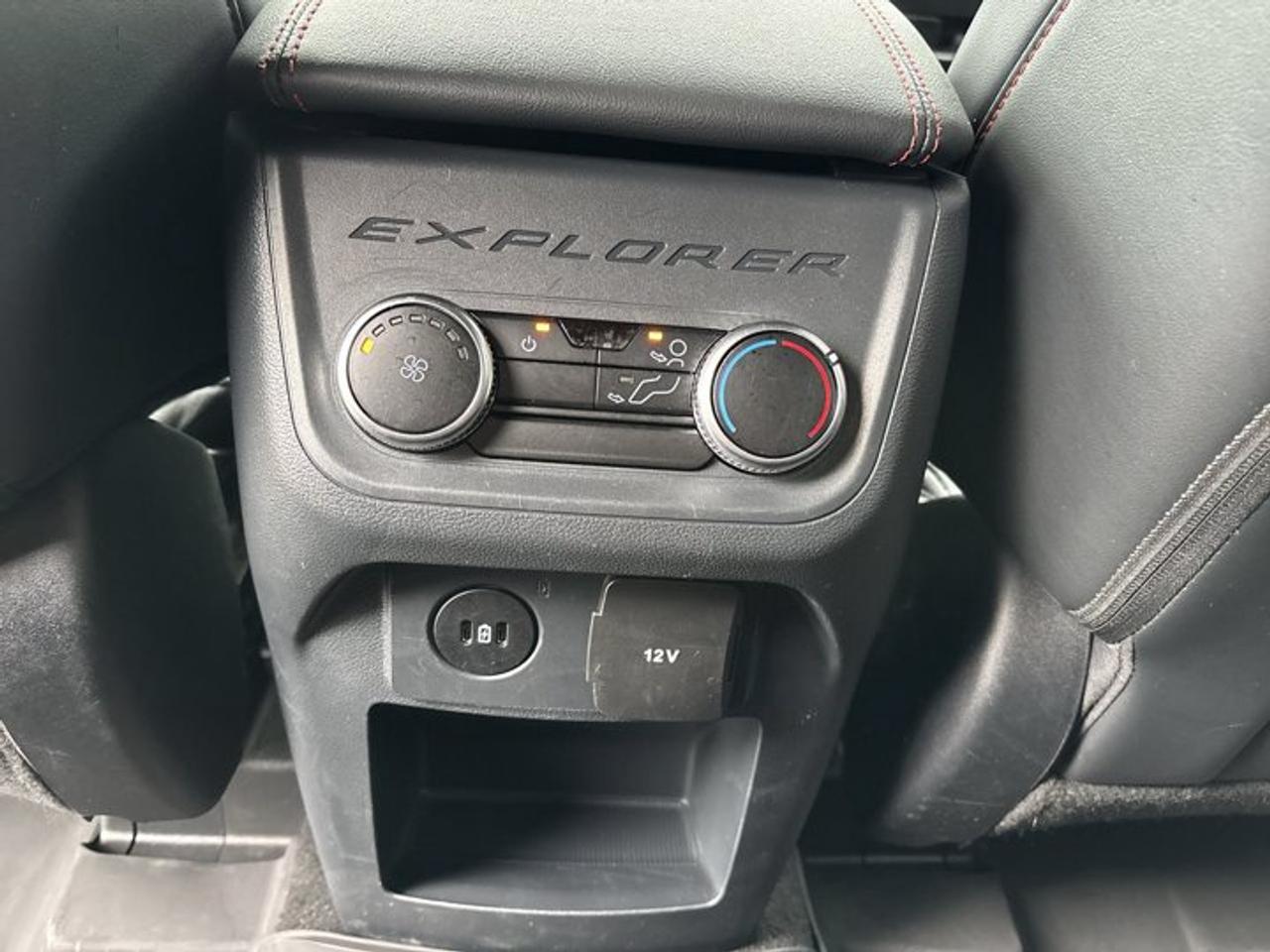 2025 Ford Explorer ST-Line 4WD | One Owner | No Accidents | Vent. Seats Photo
