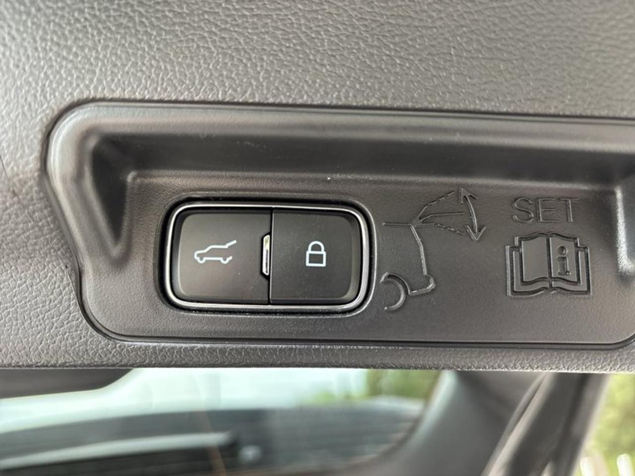 2025 Ford Explorer ST-Line 4WD | One Owner | No Accidents | Vent. Seats Photo