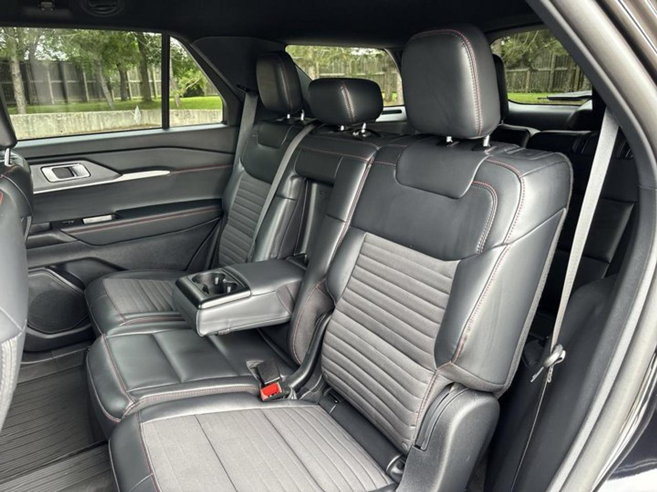 2025 Ford Explorer ST-Line 4WD | One Owner | No Accidents | Vent. Seats Photo