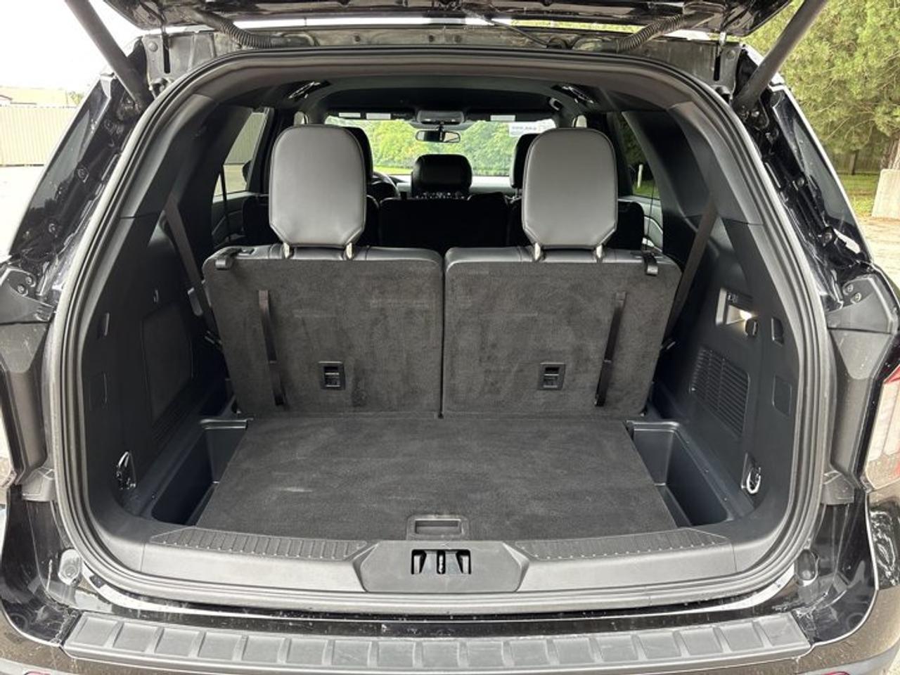 2025 Ford Explorer ST-Line 4WD | One Owner | No Accidents | Vent. Seats Photo