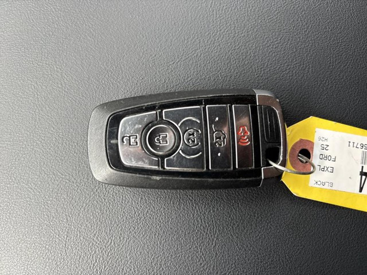 2025 Ford Explorer ST-Line 4WD | One Owner | No Accidents | Vent. Seats Photo