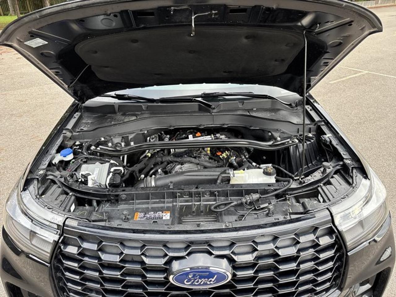 2025 Ford Explorer ST-Line 4WD | One Owner | No Accidents | Vent. Seats Photo
