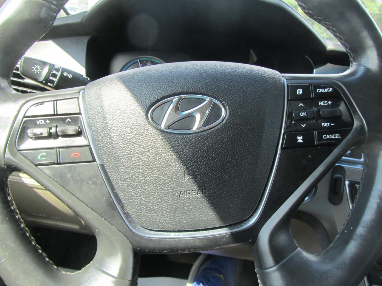 2017 Hyundai Sonata Plug-In Hybrid Plug-in Hybrid Limited Edition Photo