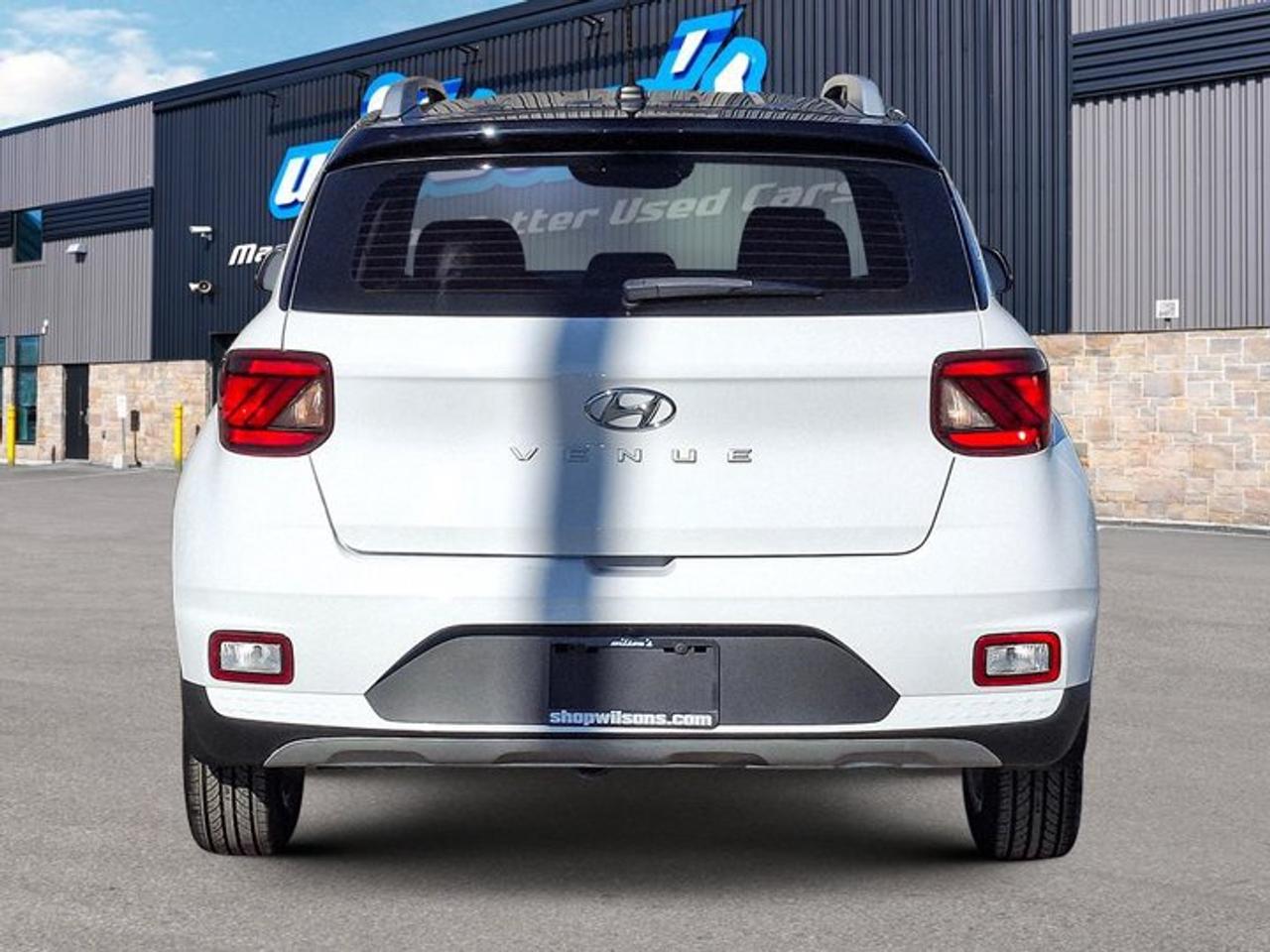 2023 Hyundai Venue Preferred Two-Tone | Heated Wheel + Seats | CarPlay + Android | Rear Camera | and More ! Photo
