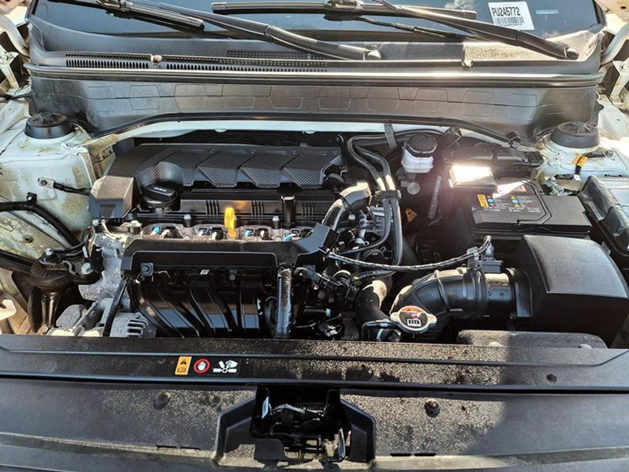2023 Hyundai Venue Preferred Two-Tone | Heated Wheel + Seats | CarPlay + Android | Rear Camera | and More ! Photo