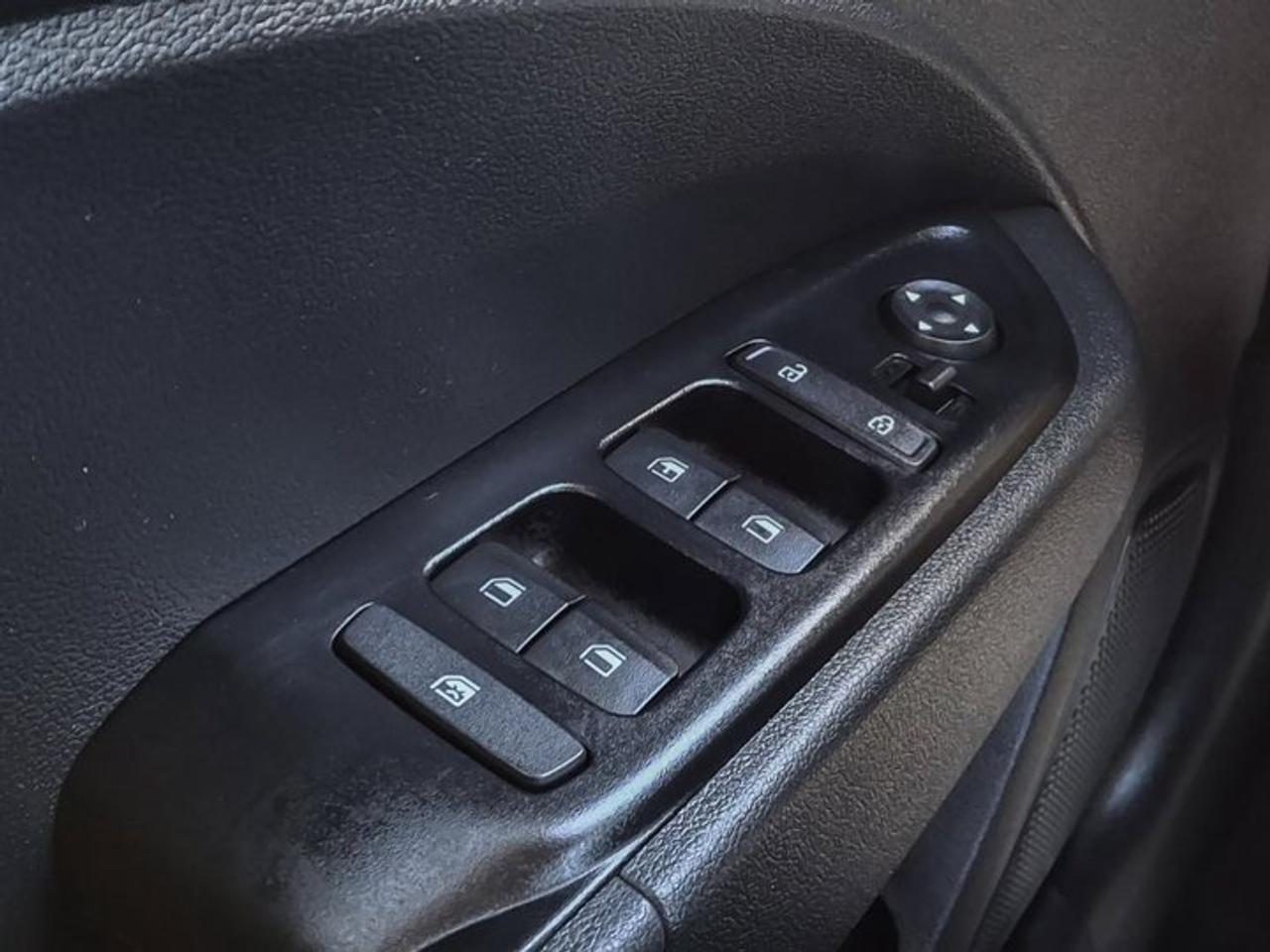 2023 Hyundai Venue Preferred Two-Tone | Heated Wheel + Seats | CarPlay + Android | Rear Camera | and More ! Photo