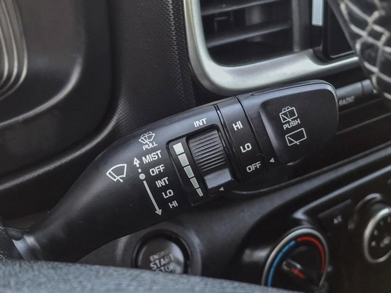 2023 Hyundai Venue Preferred Two-Tone | Heated Wheel + Seats | CarPlay + Android | Rear Camera | and More ! Photo
